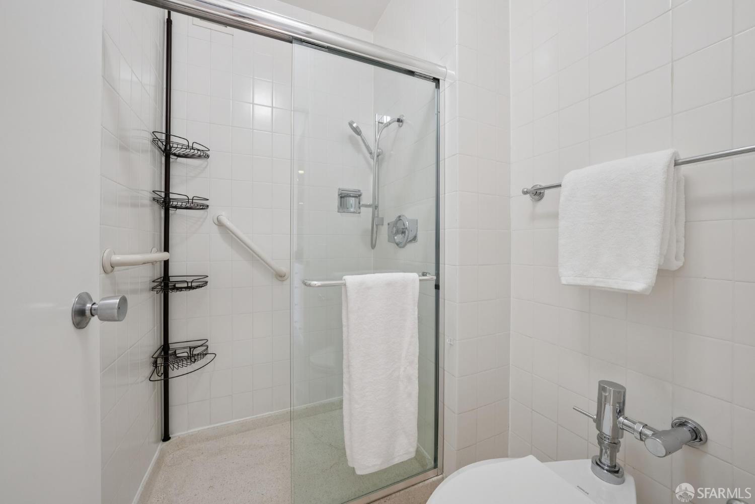 999 Green Street # 2001