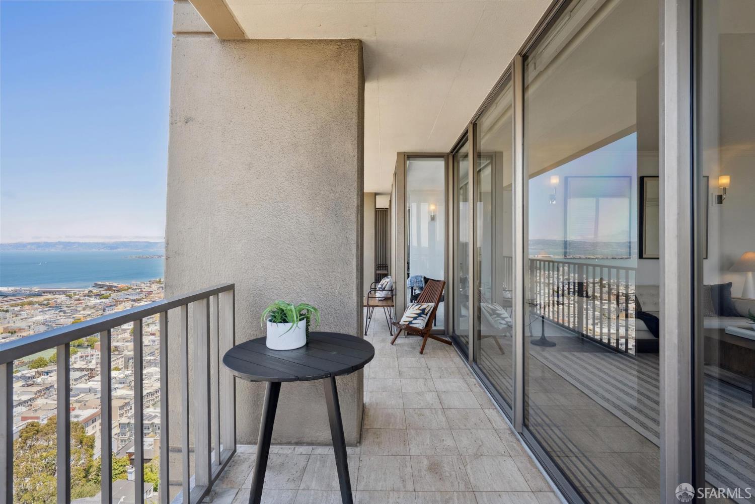 999 Green Street # 2001