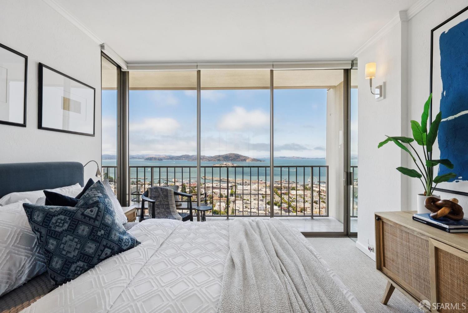 999 Green Street # 2001