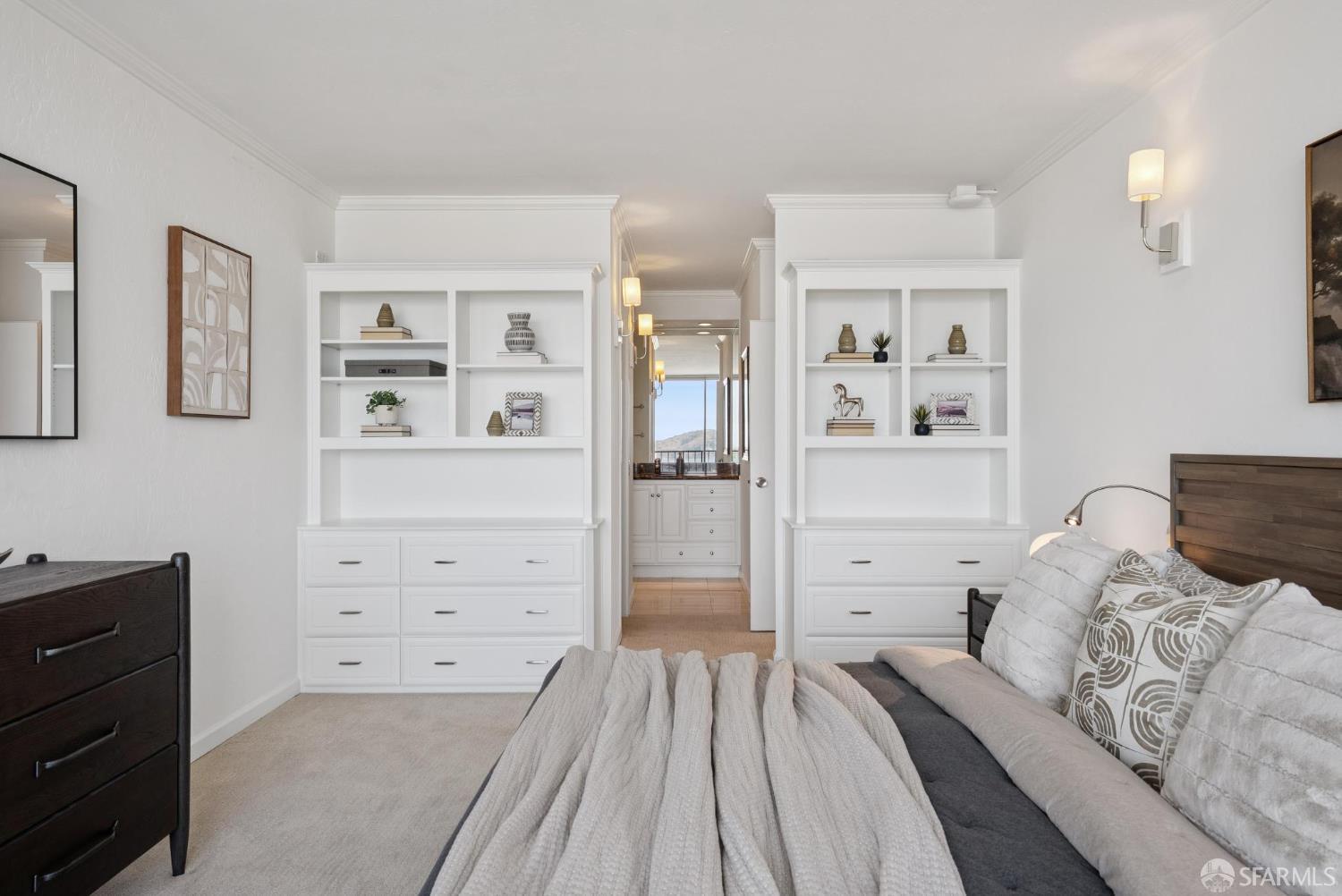 999 Green Street # 2001