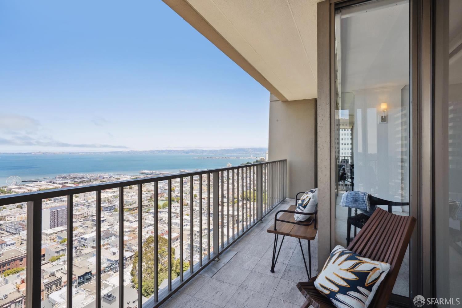 999 Green Street # 2001