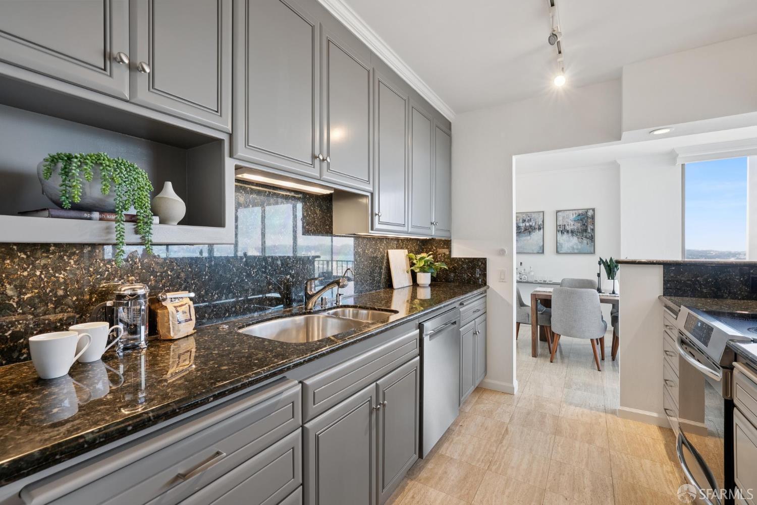 999 Green Street # 2001