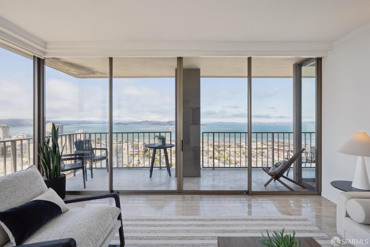 999 Green Street # 2001