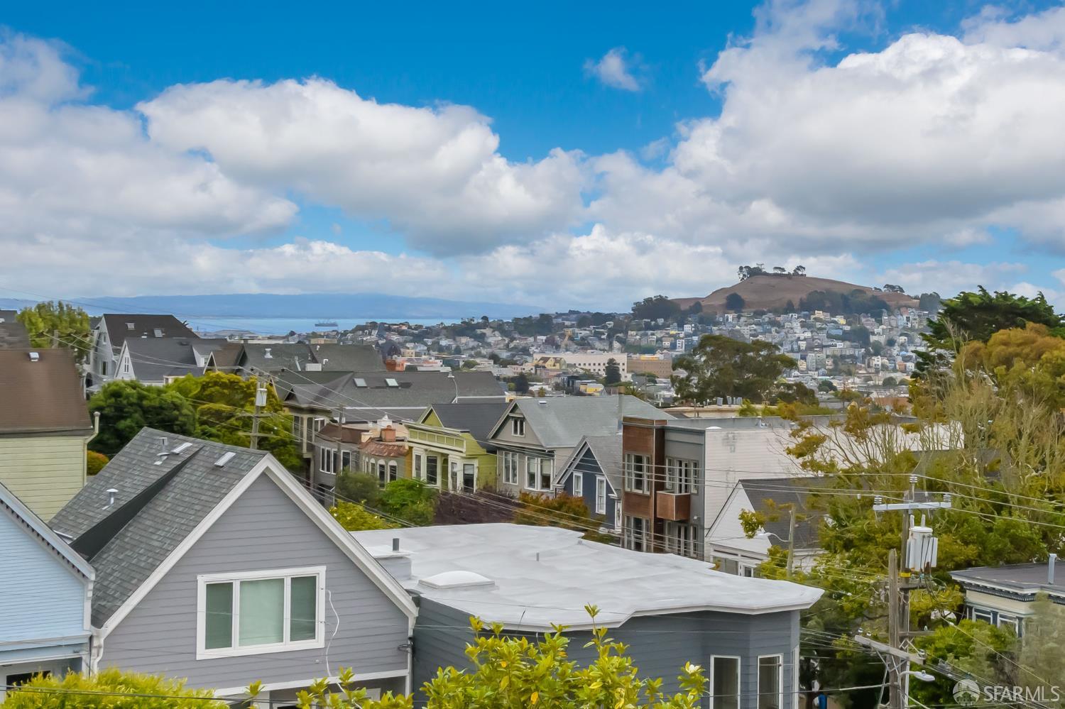 582 Diamond Street