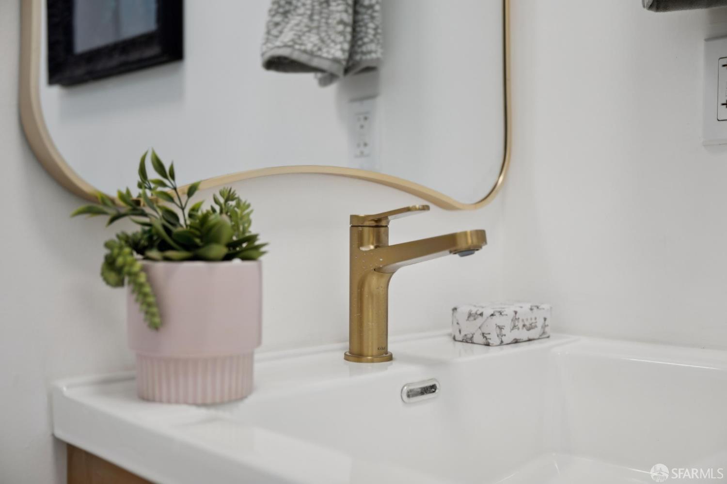 1449 Hyde Street # 5