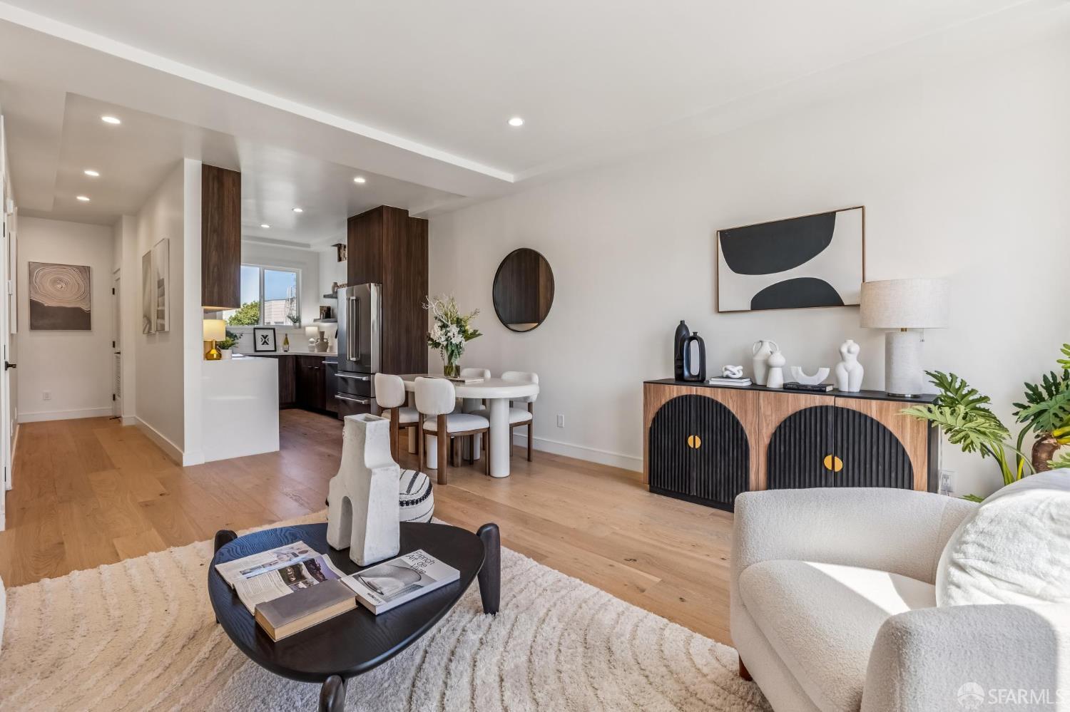 1234 Francisco Street # 5