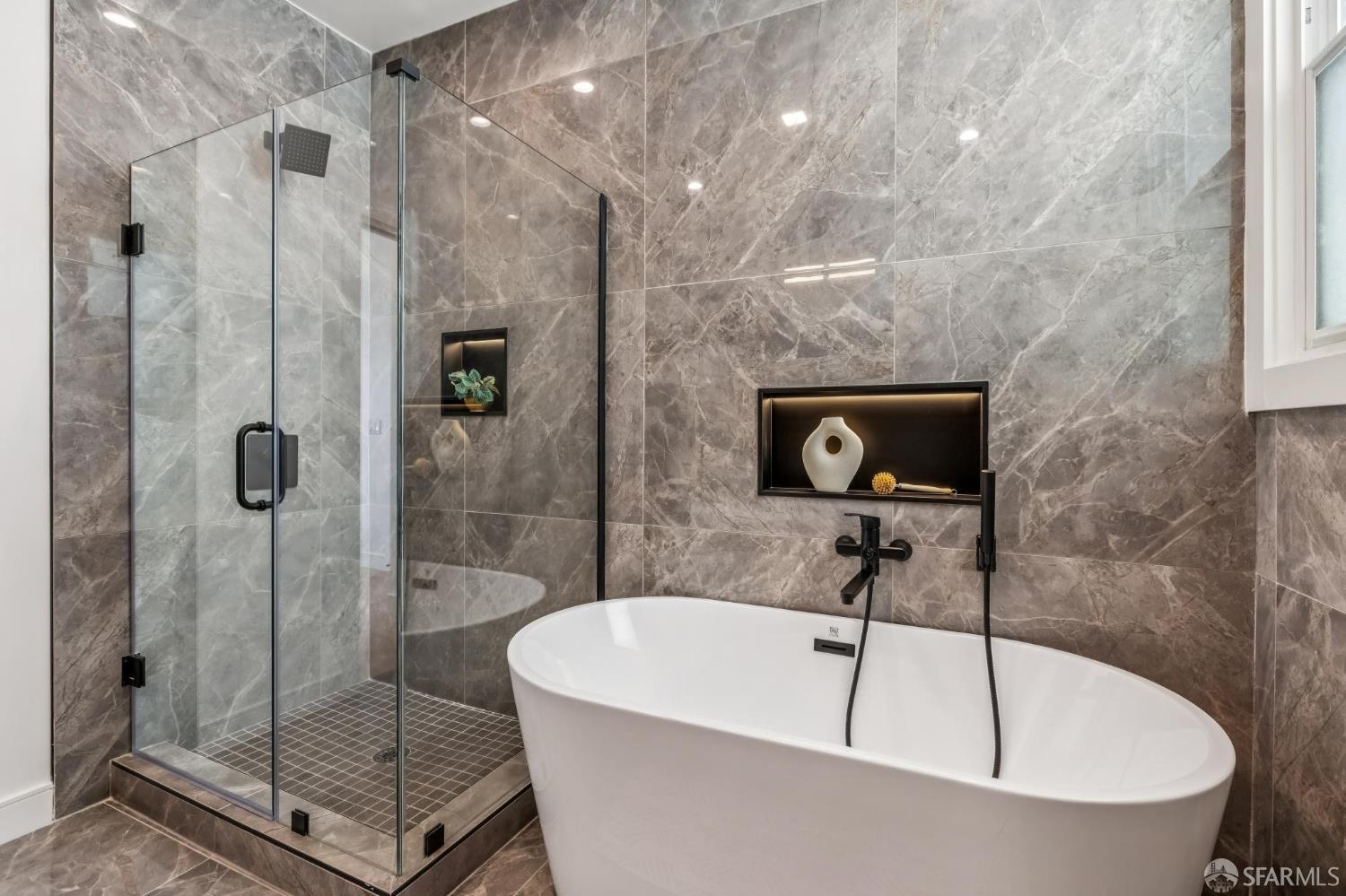 1234 Francisco Street # 5