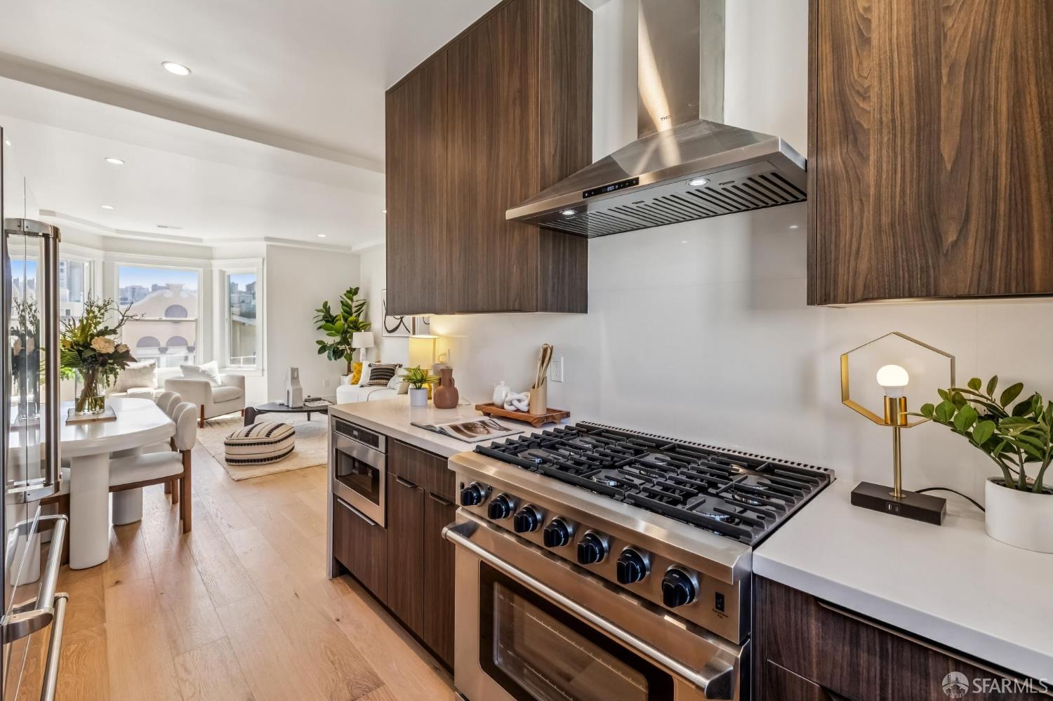 1234 Francisco Street # 5