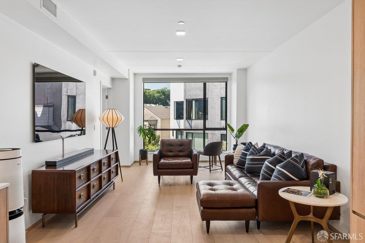 2238 Market Street # 407