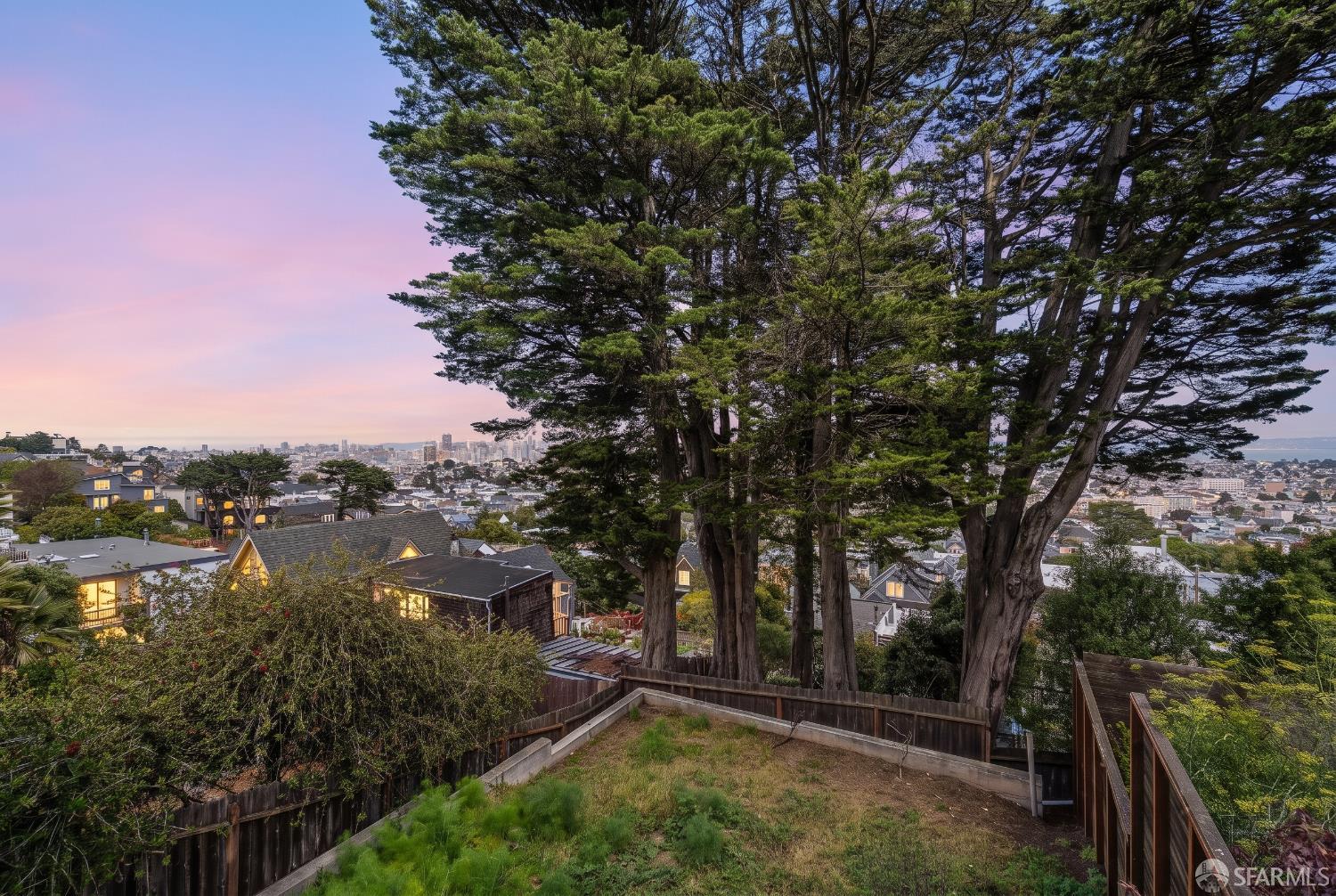 633 Grand View Avenue