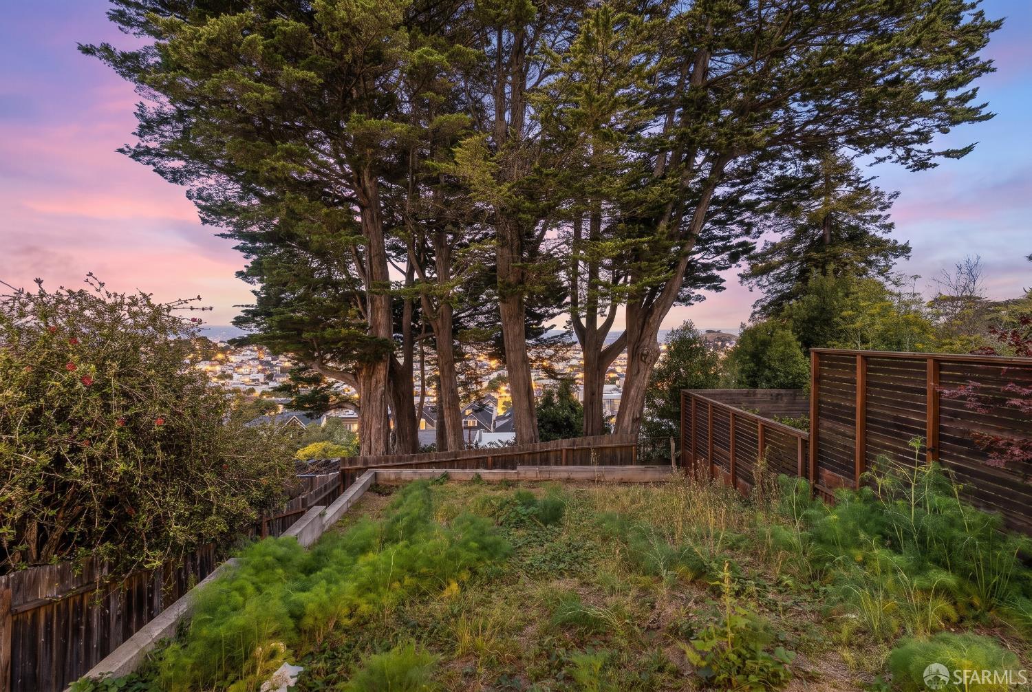 633 Grand View Avenue