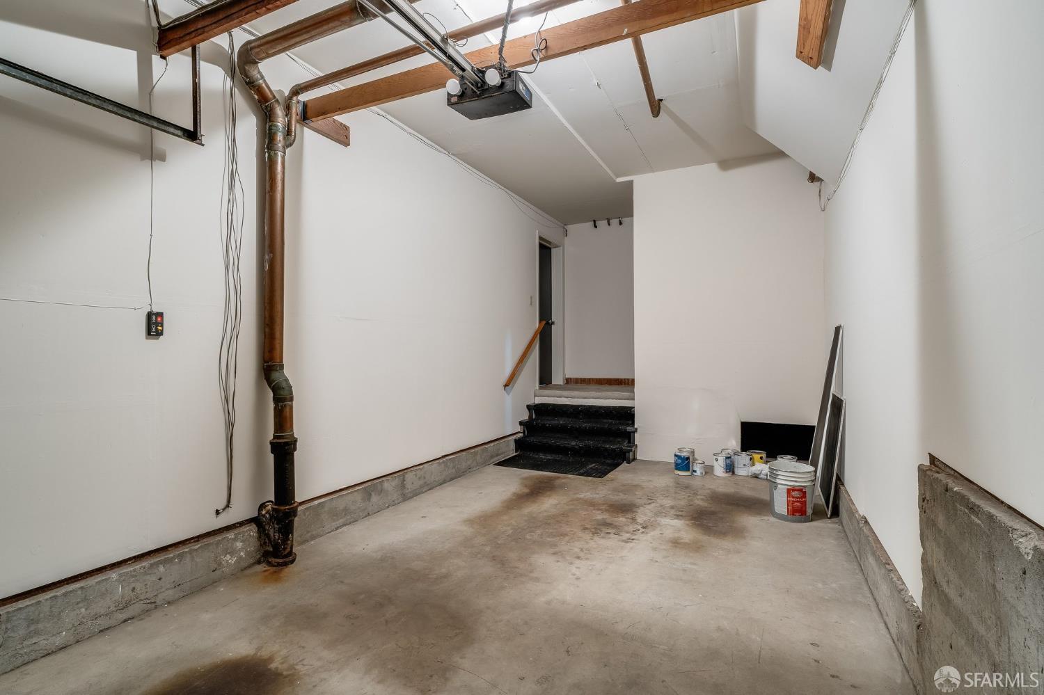 633 Grand View Avenue