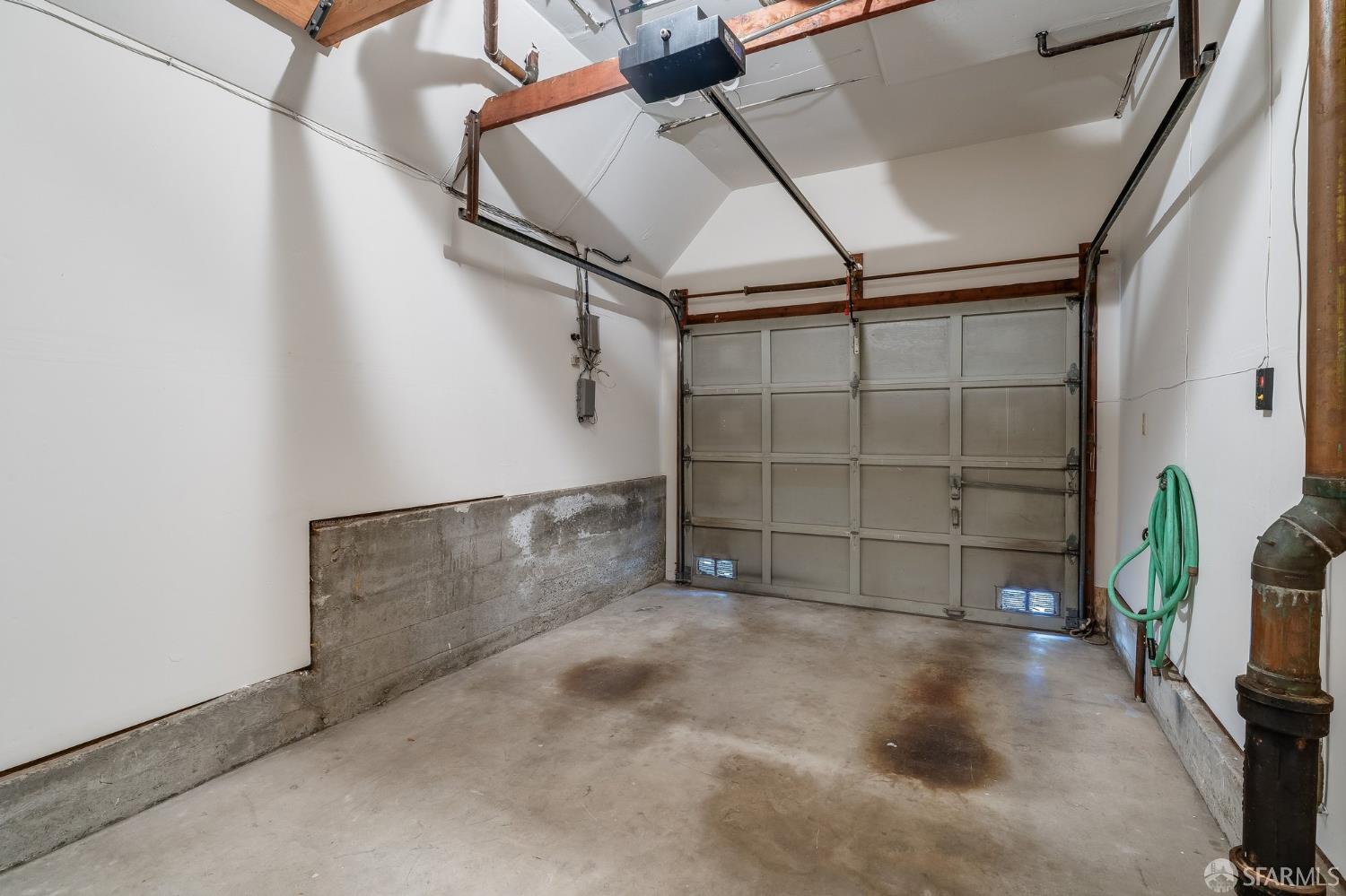 633 Grand View Avenue