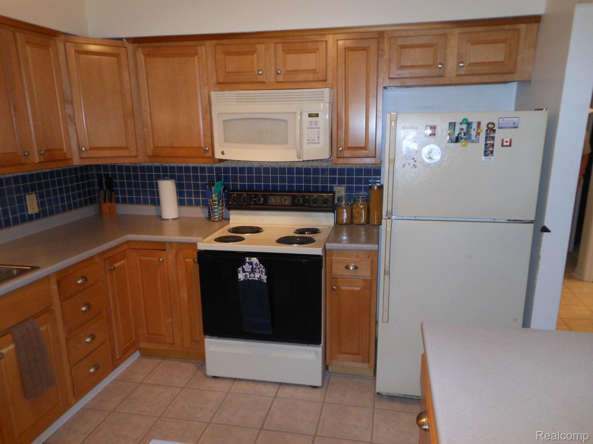 1975 MICHIGAN Avenue B1