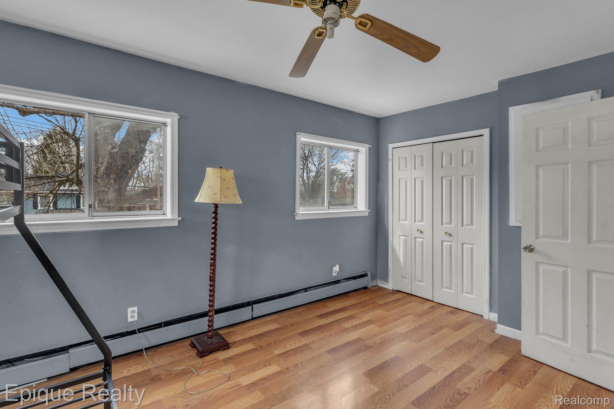 732 N 9TH Street