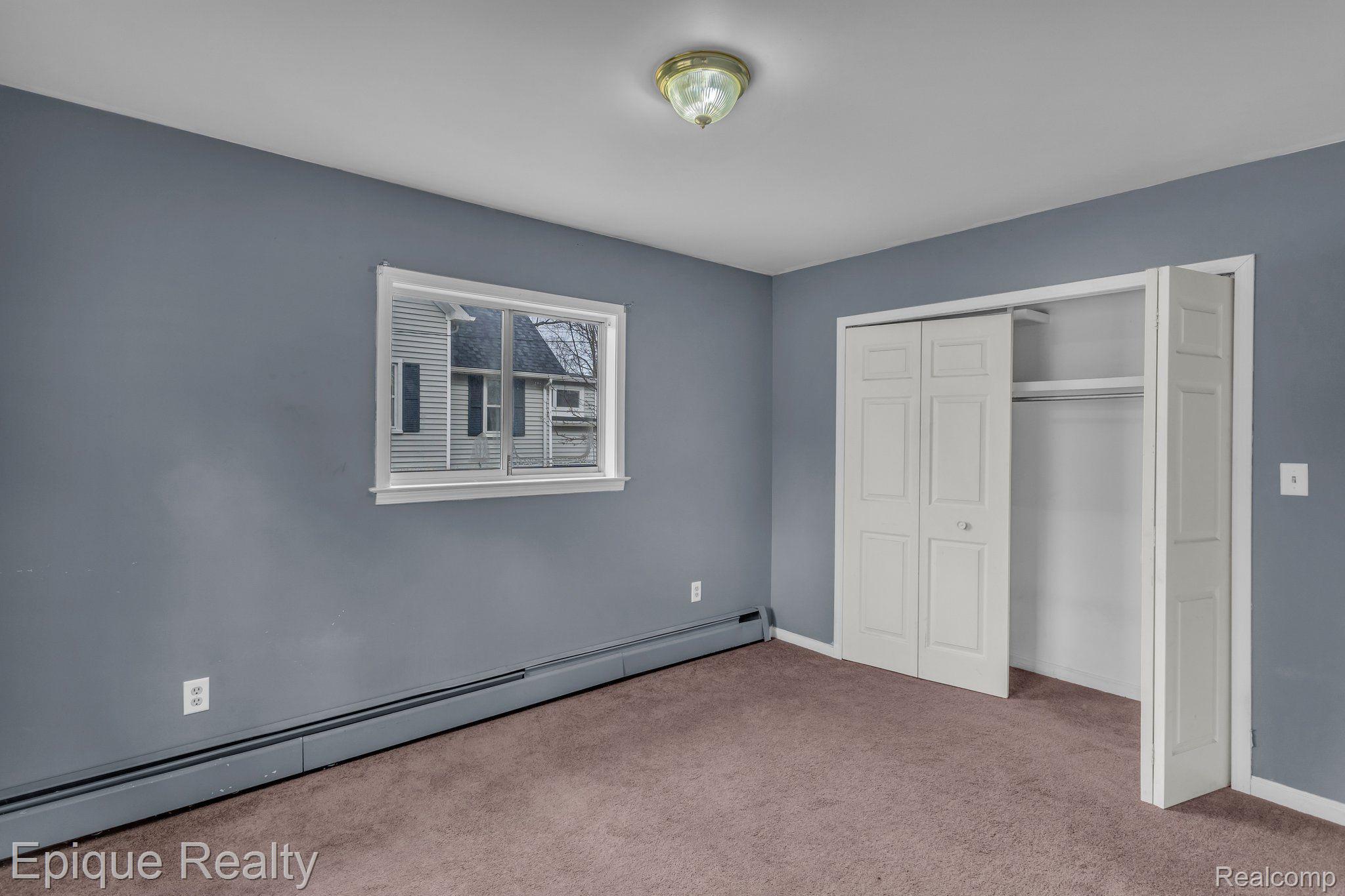 732 N 9TH Street