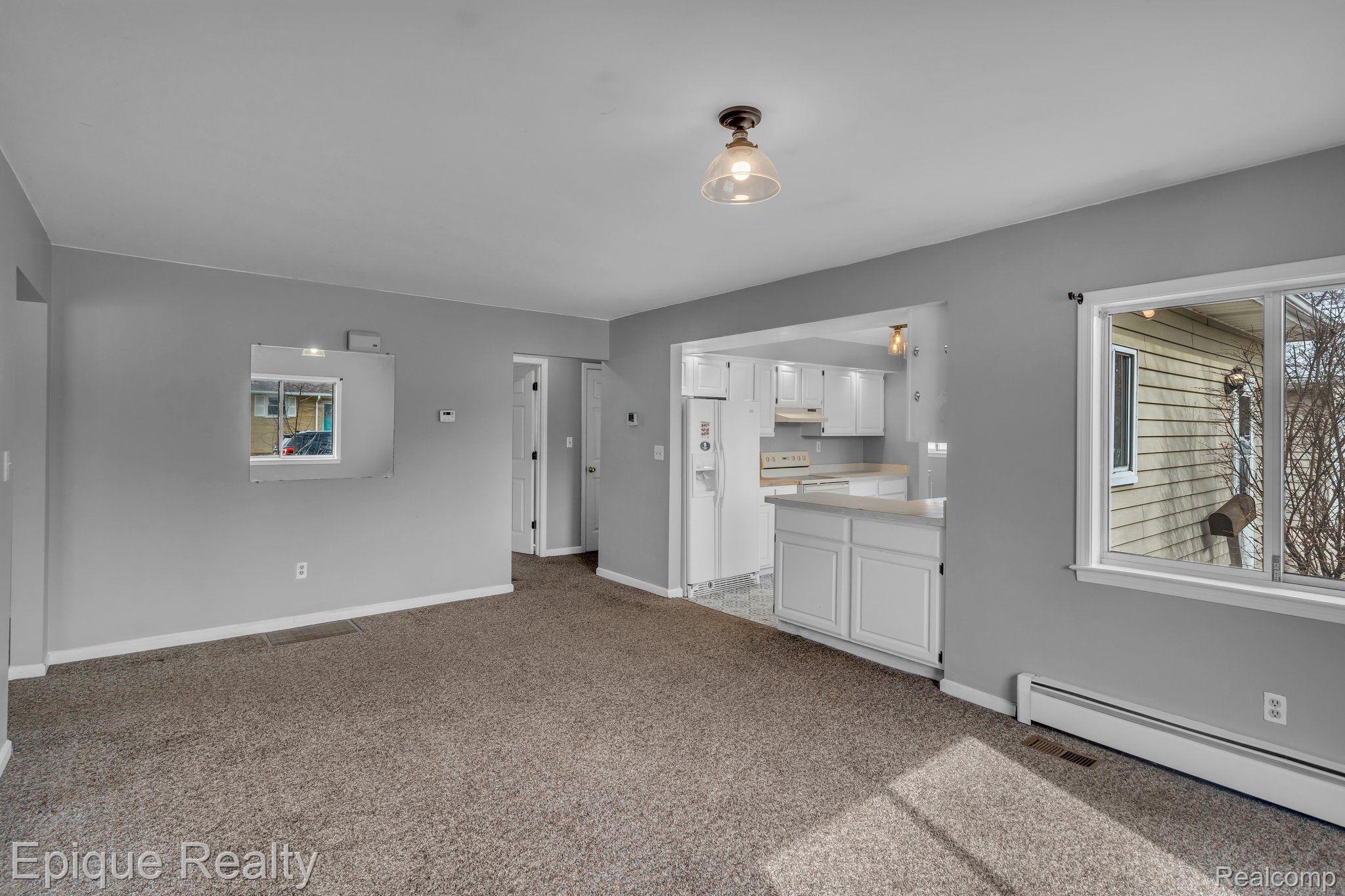 732 N 9TH Street