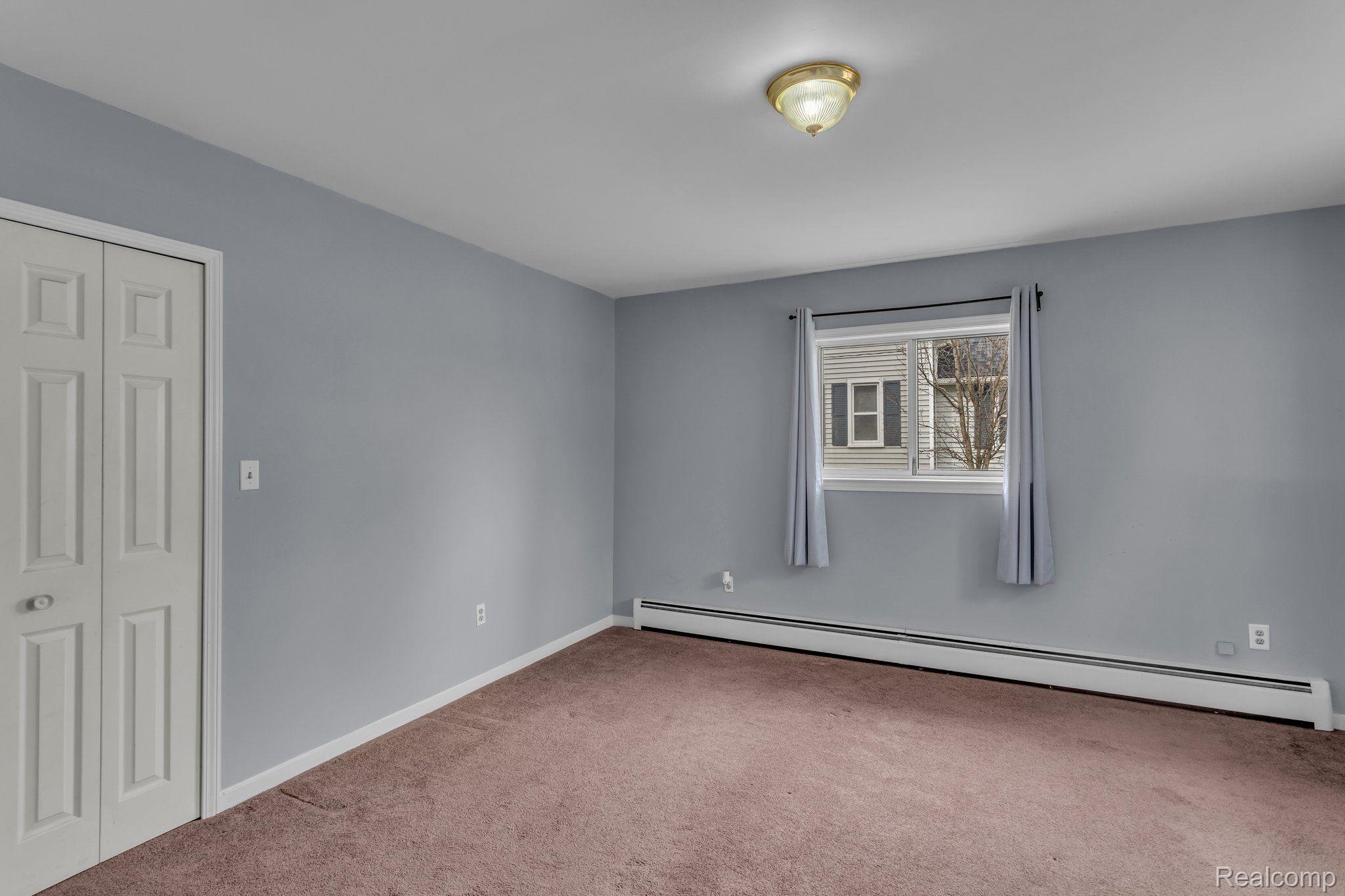 732 N 9TH Street