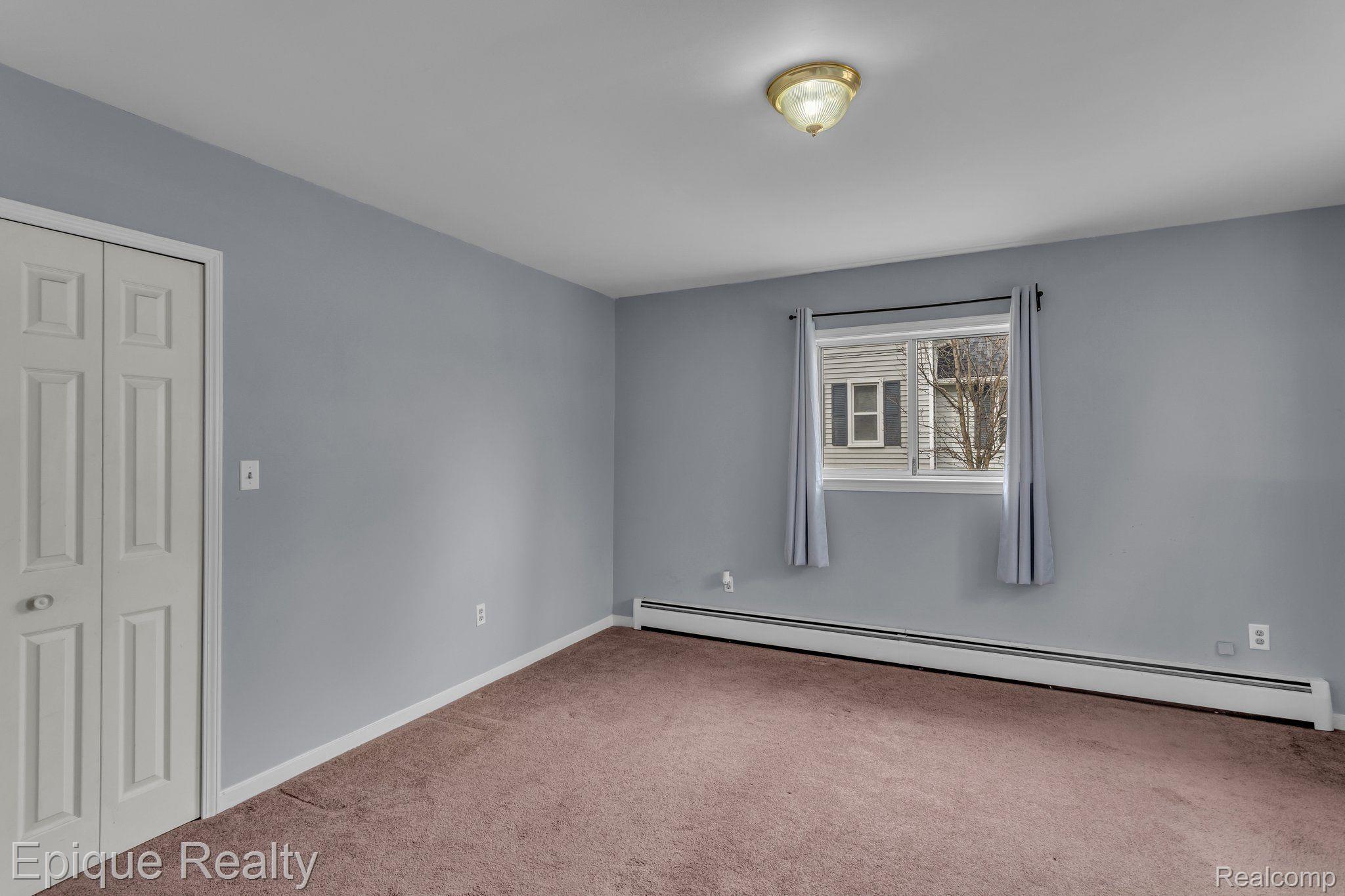732 N 9TH Street