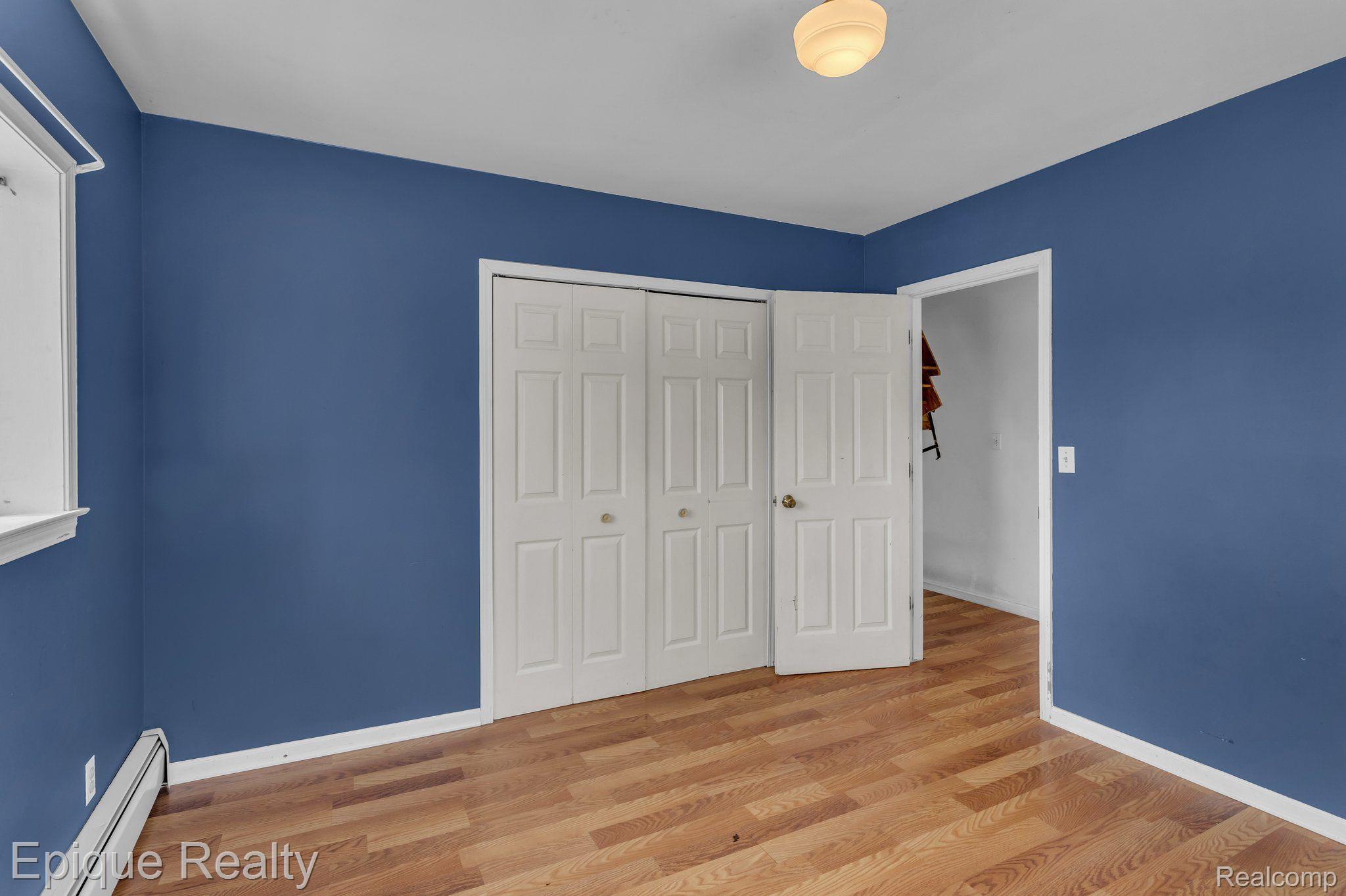732 N 9TH Street