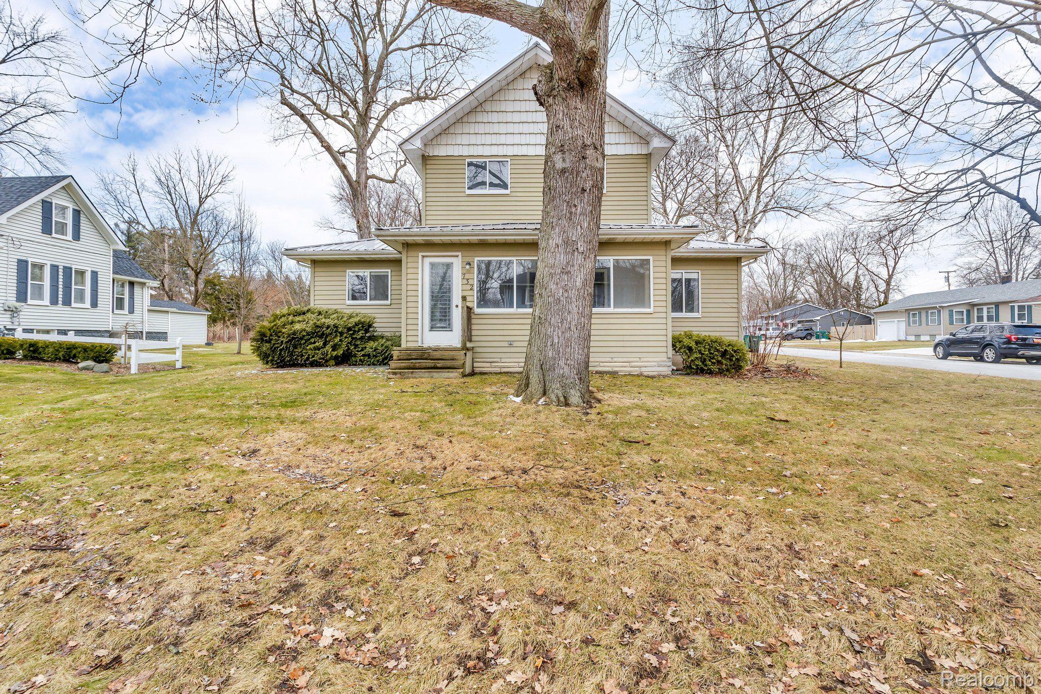 732 N 9TH Street