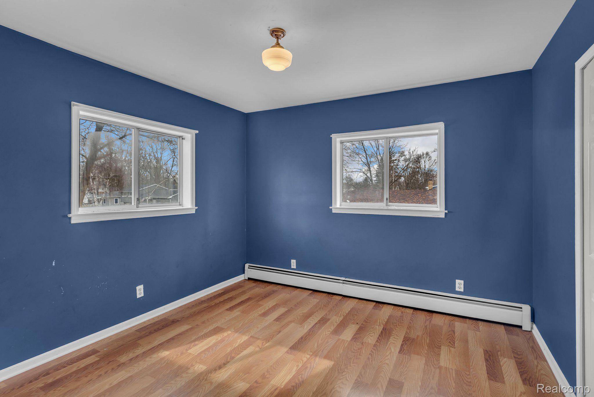 732 N 9TH Street