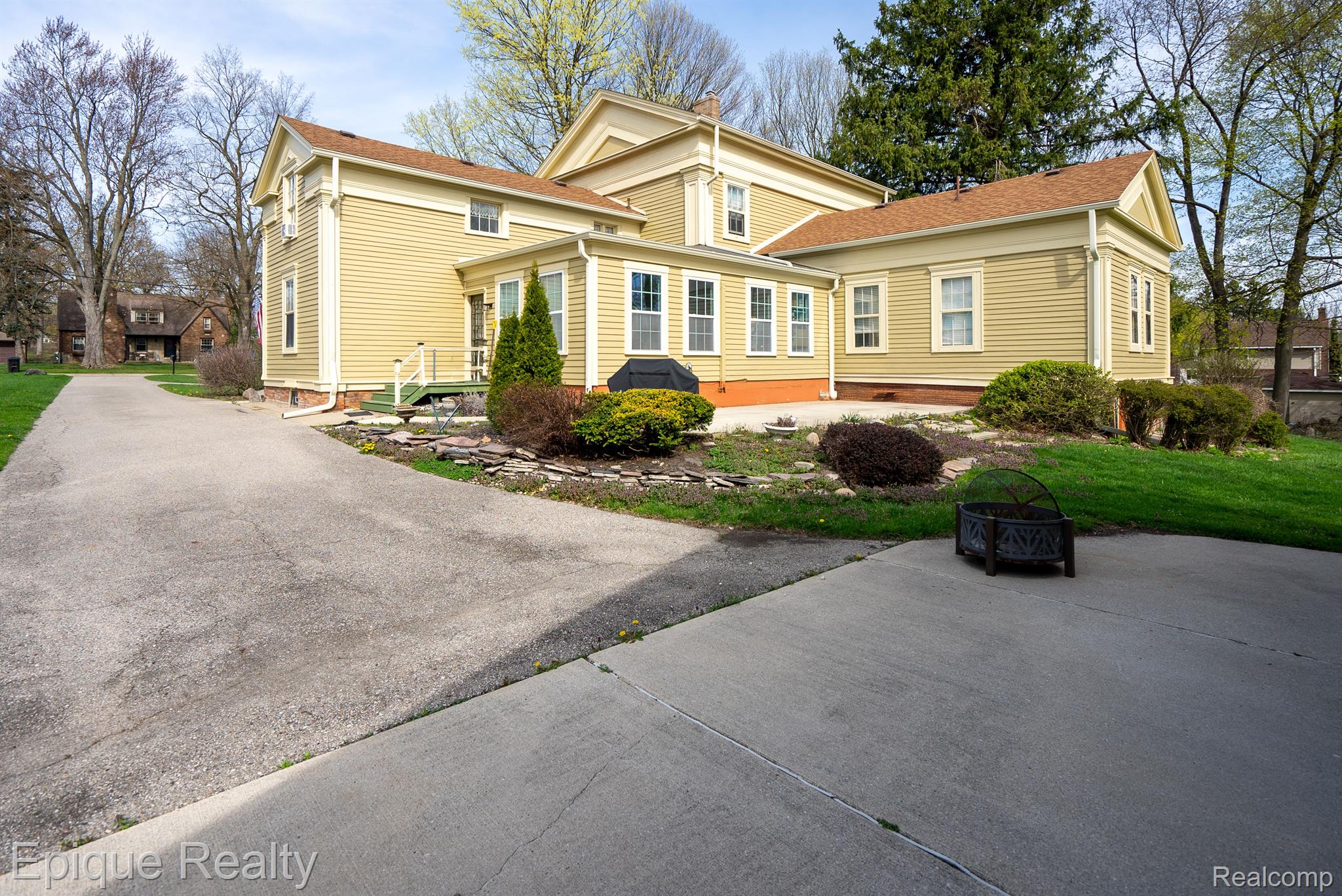 117 Bradley Street