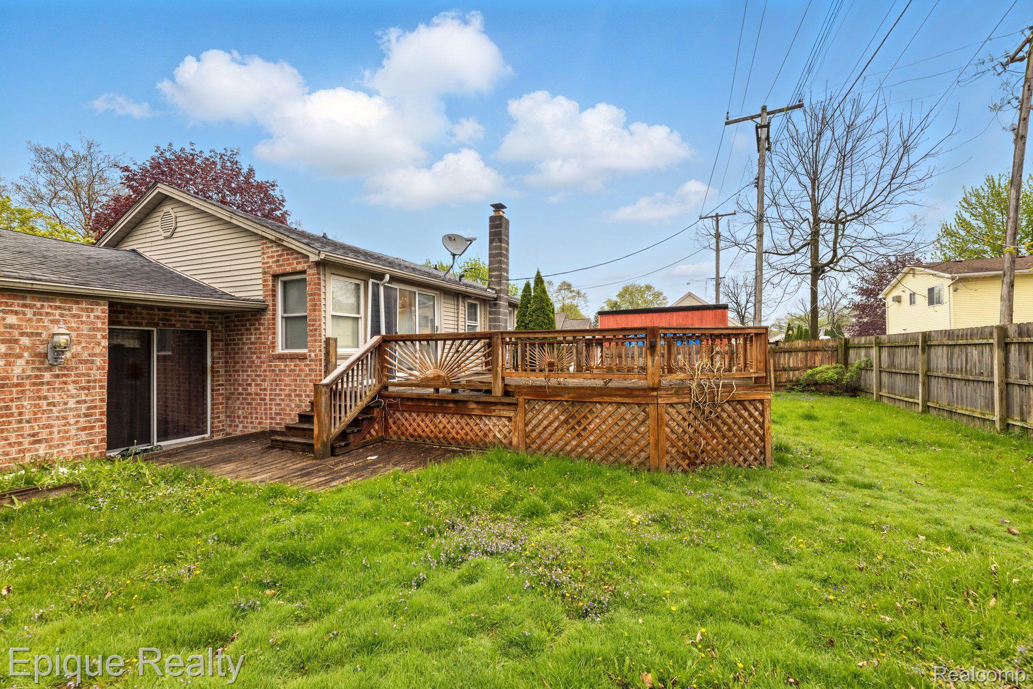 323 WARD Street