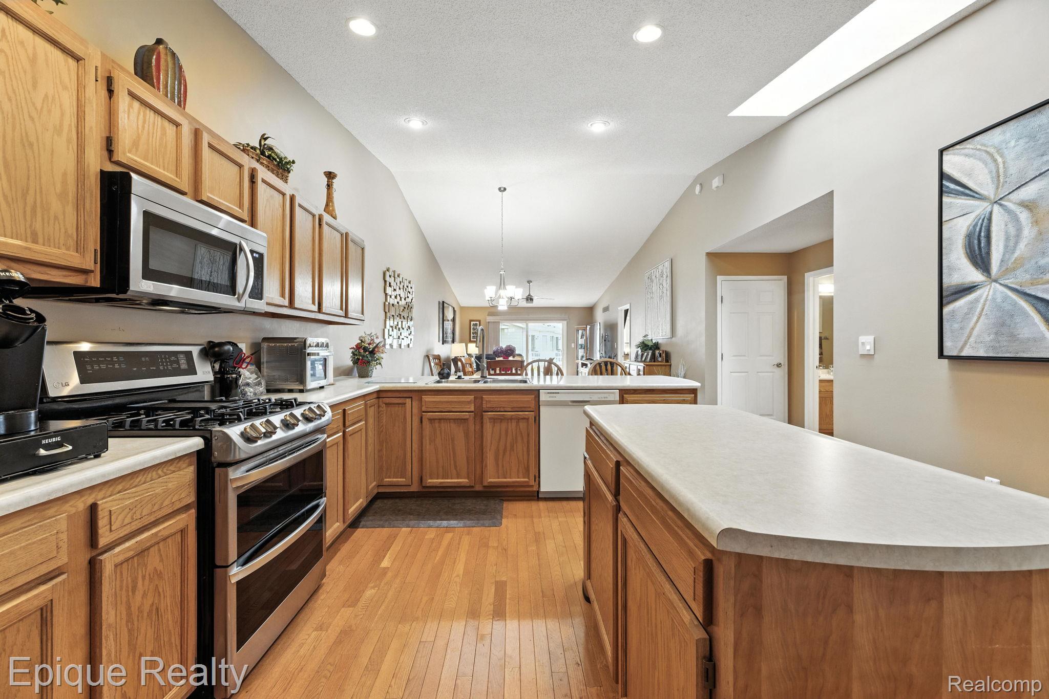 810 Crystal Lane