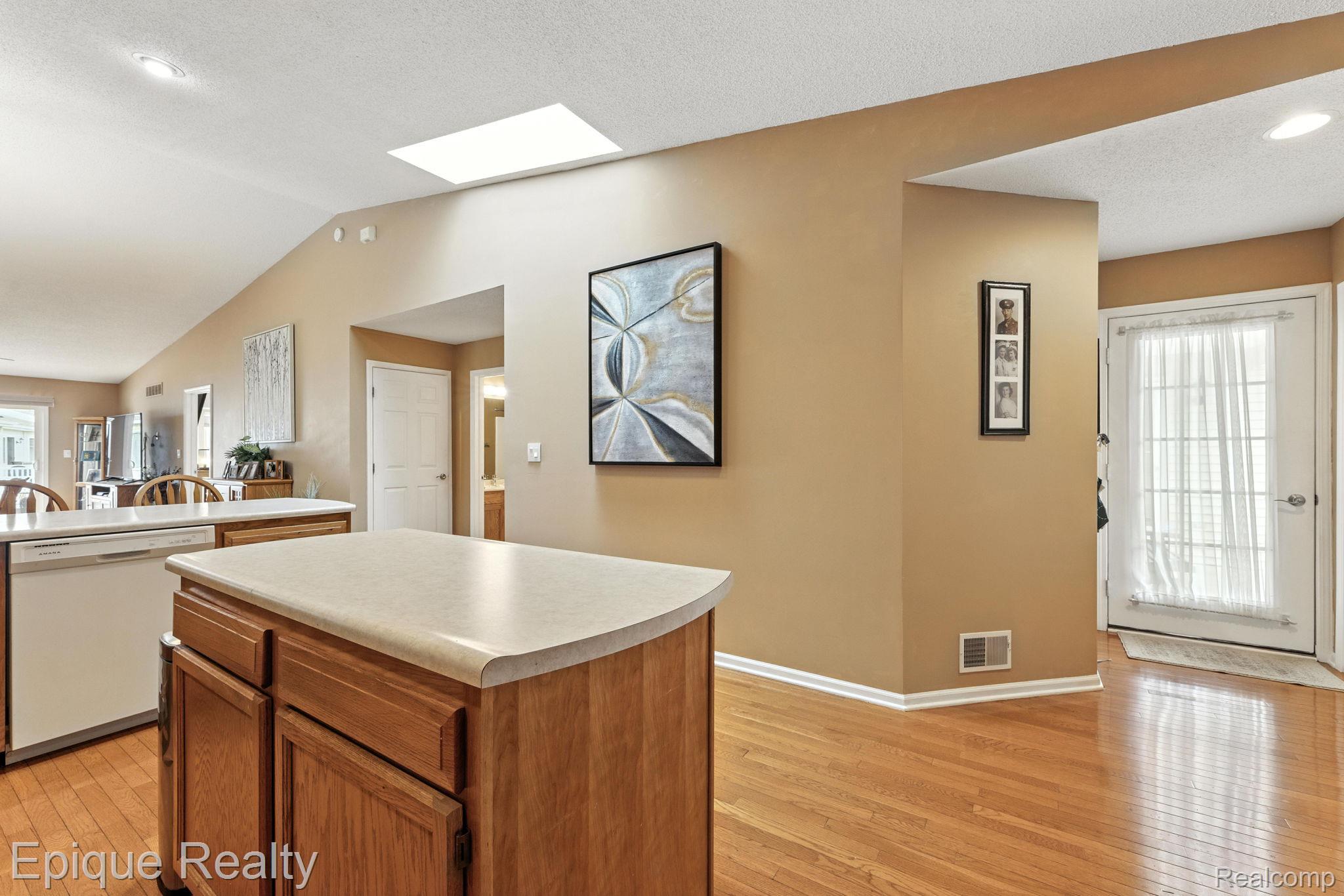810 Crystal Lane