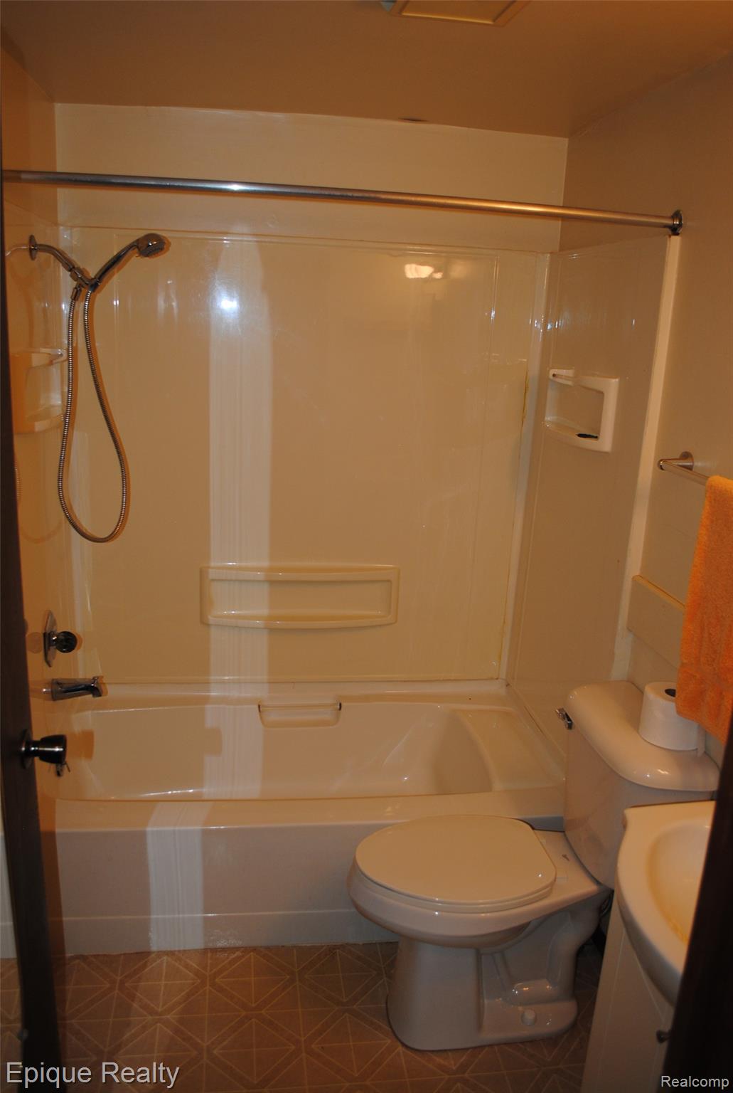 3103 Nokomis Trail