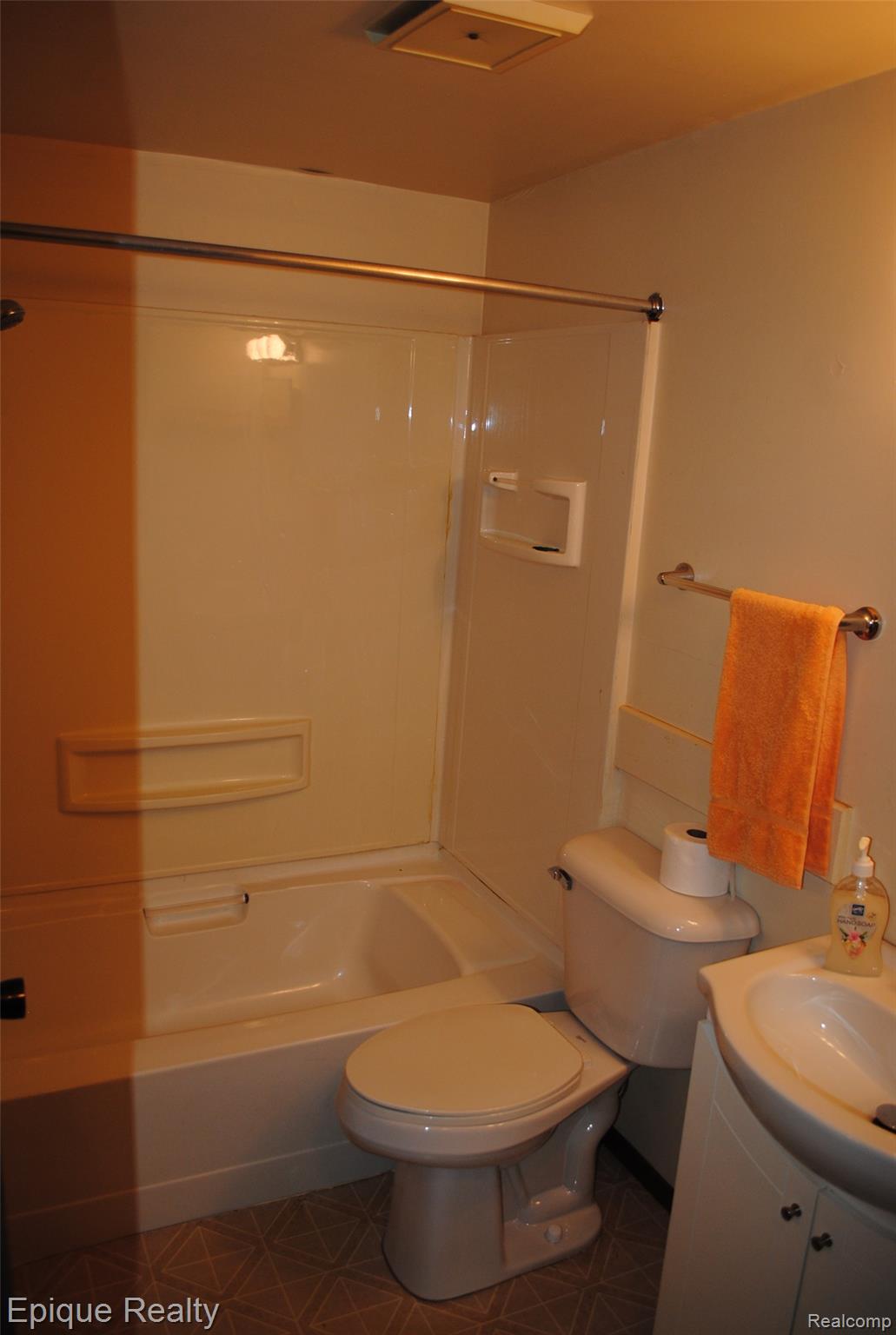 3103 Nokomis Trail