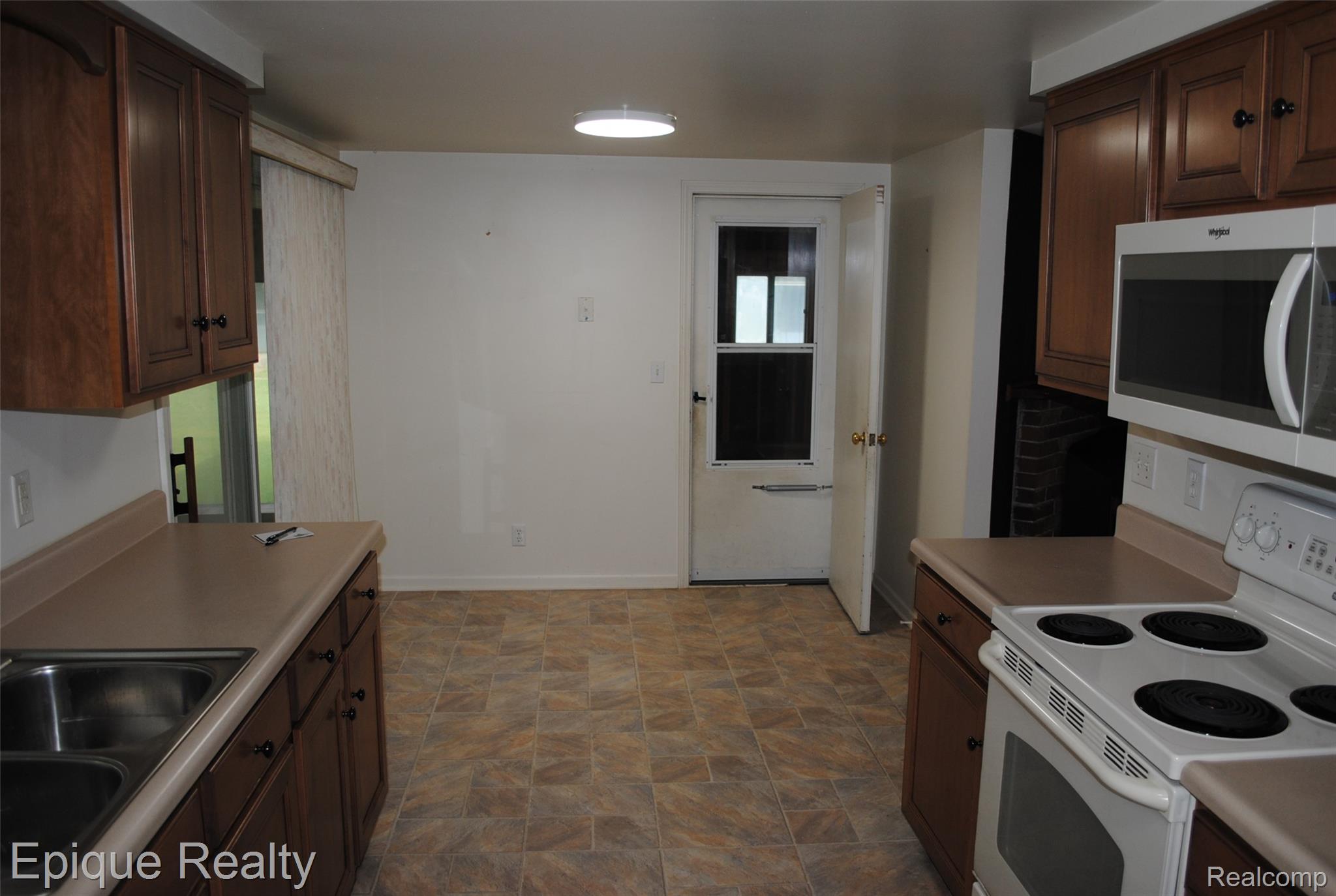 3103 Nokomis Trail