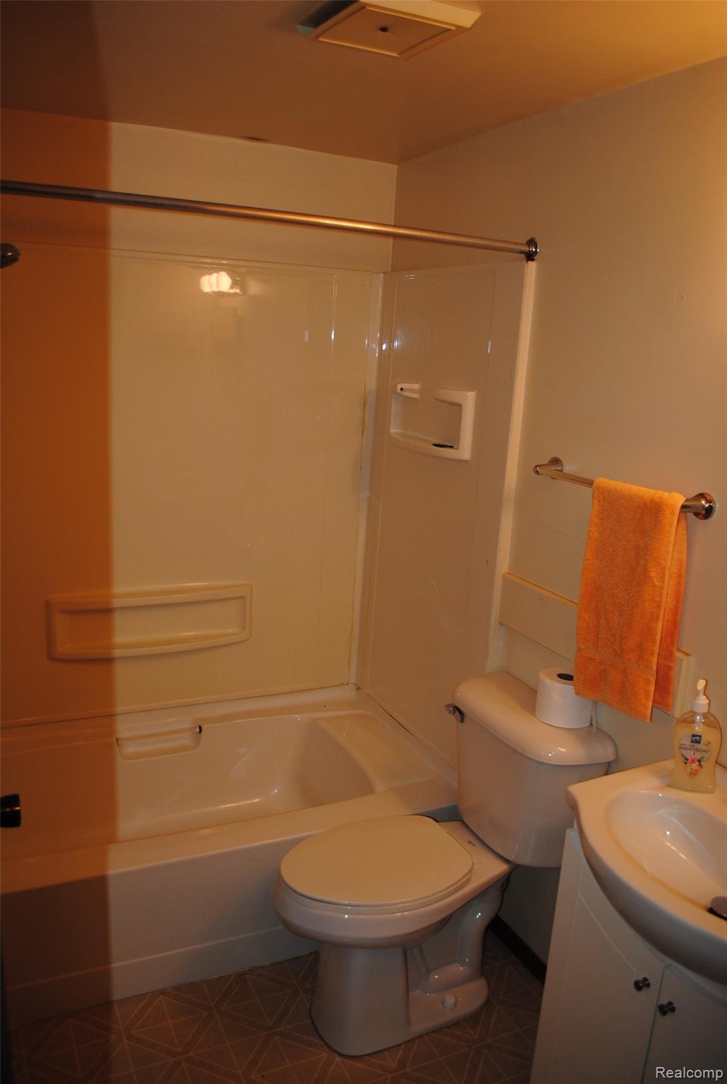3103 Nokomis Trail