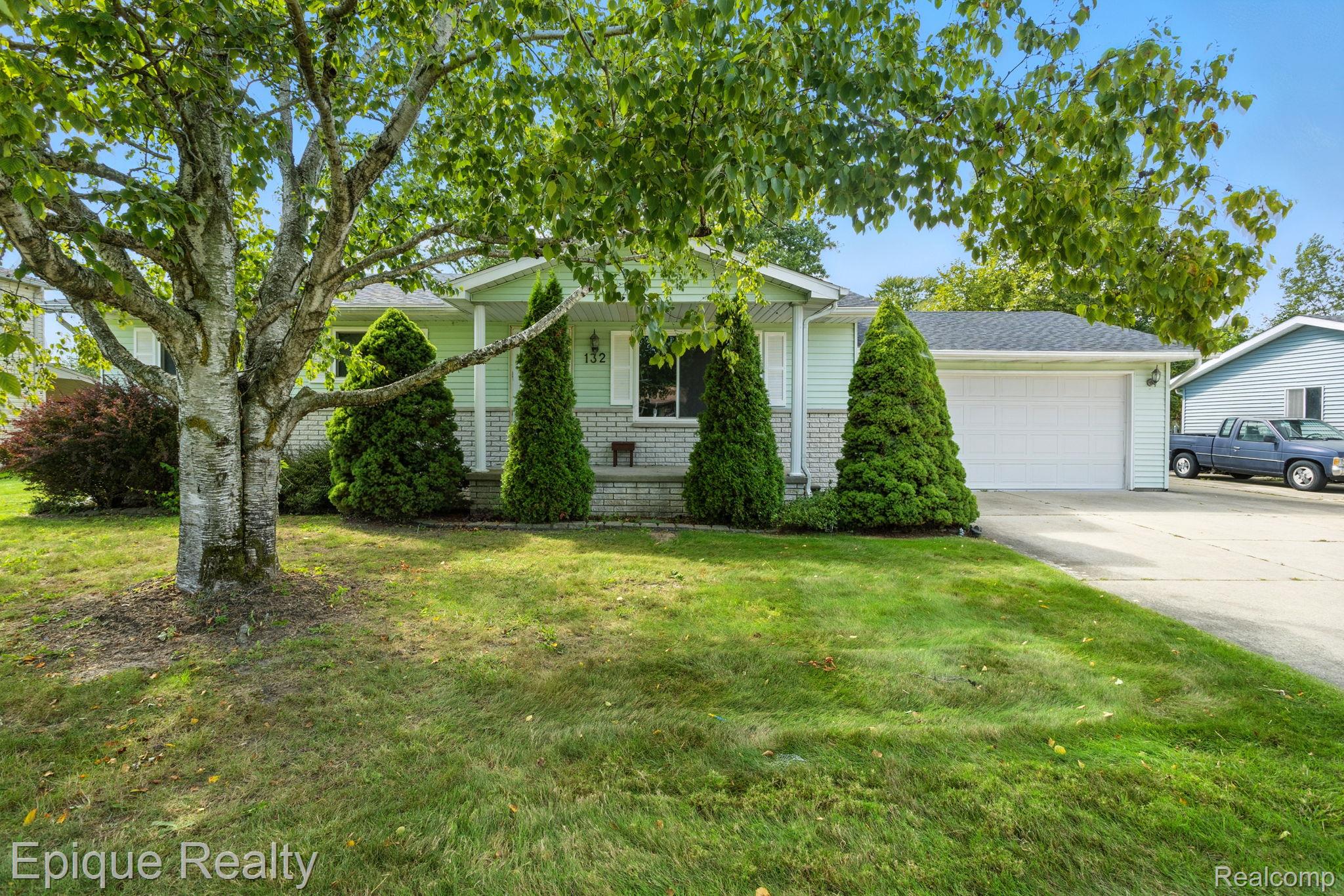 132 Saint Clair Boulevard