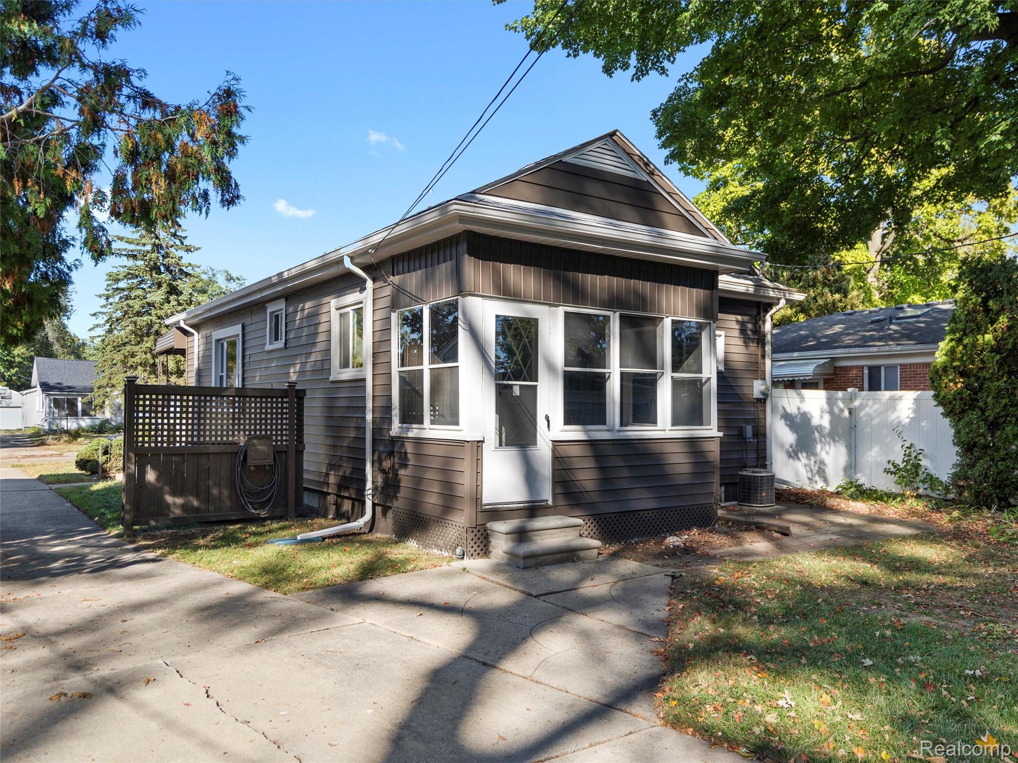142 Midland Boulevard