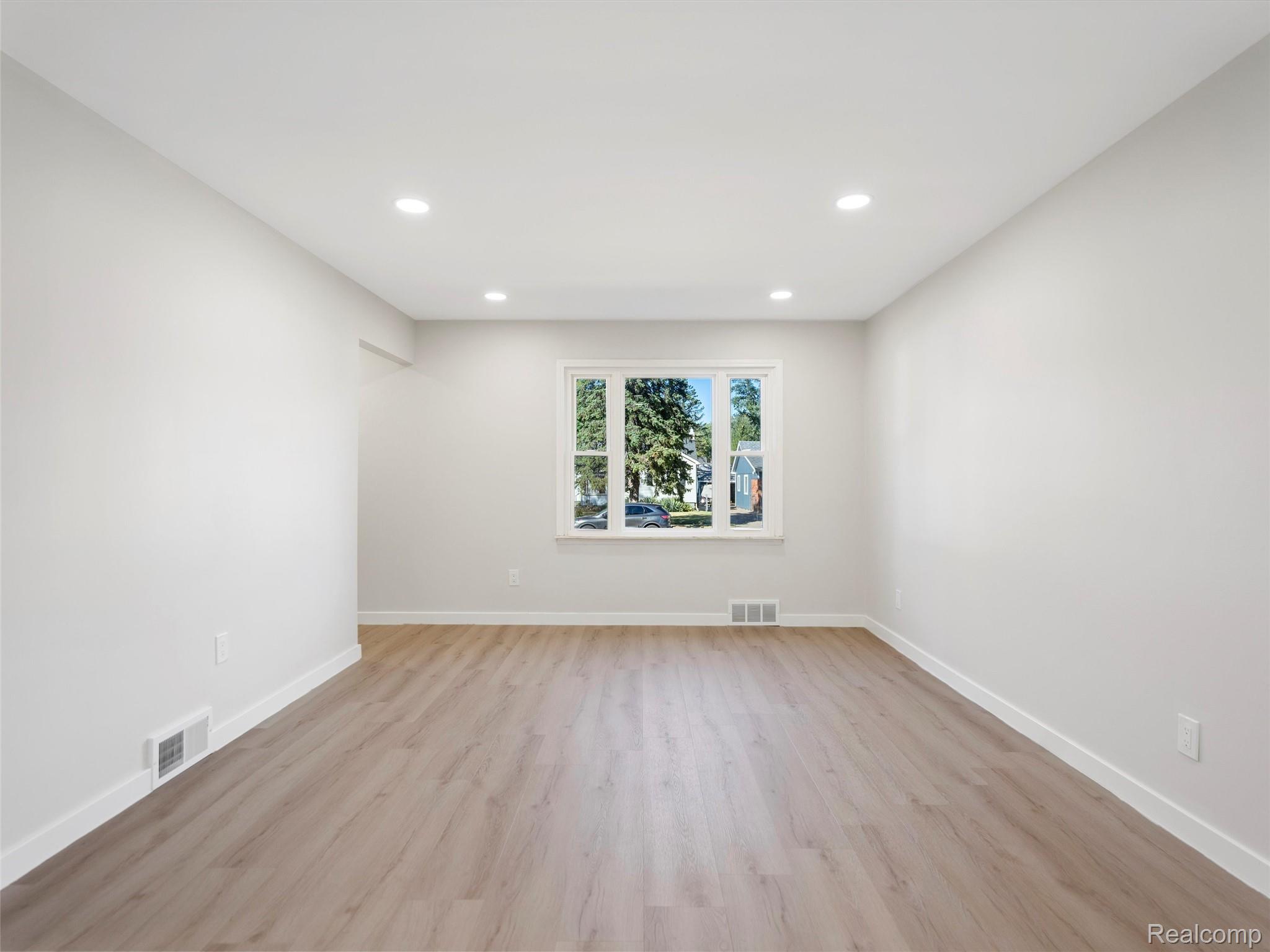 142 Midland Boulevard