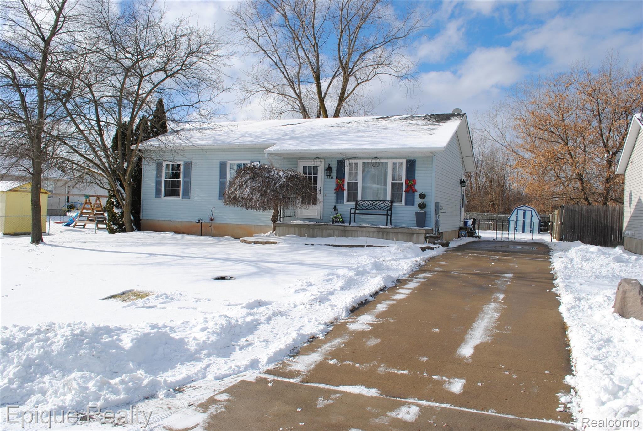 750 Applegate Drive