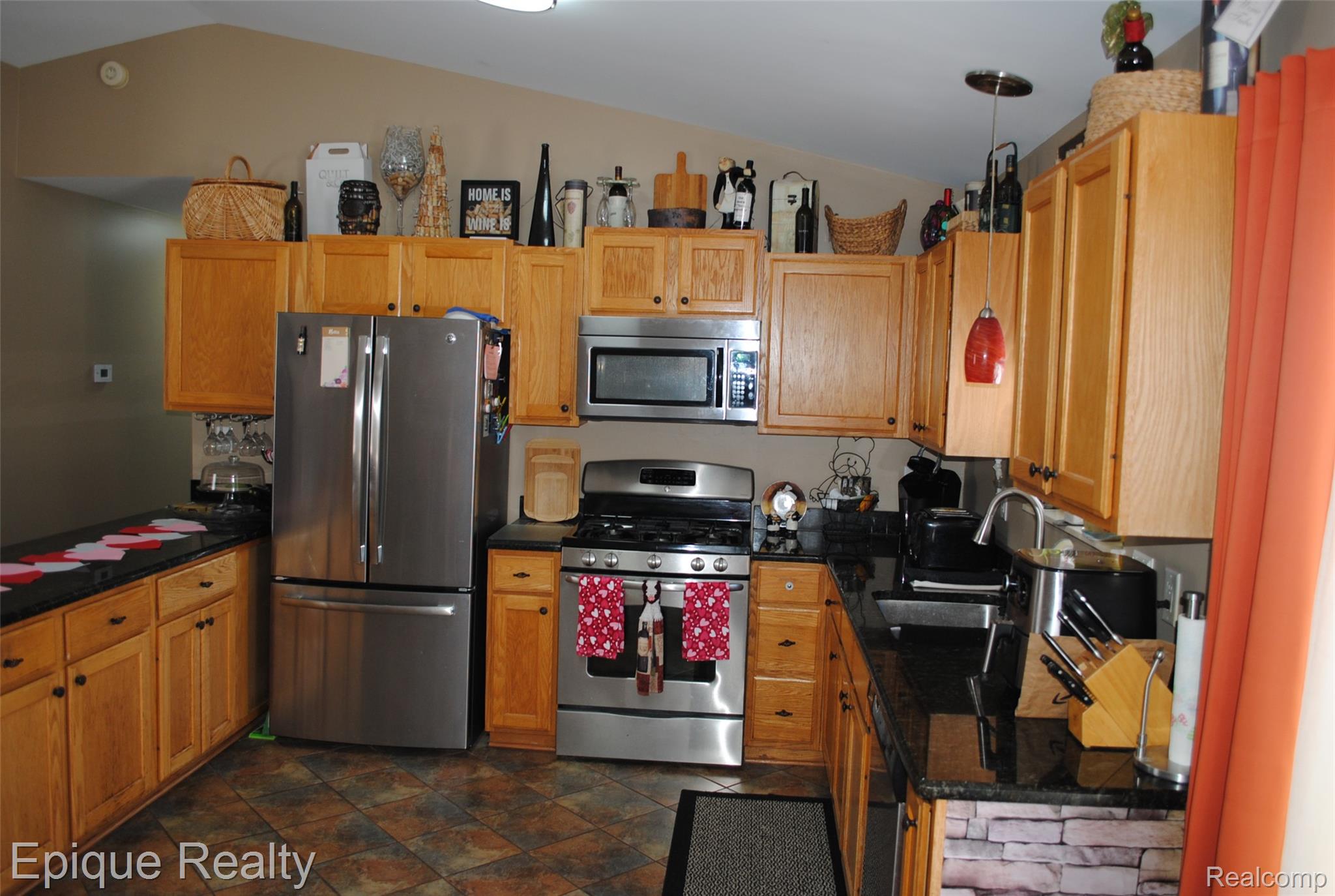 750 Applegate Drive
