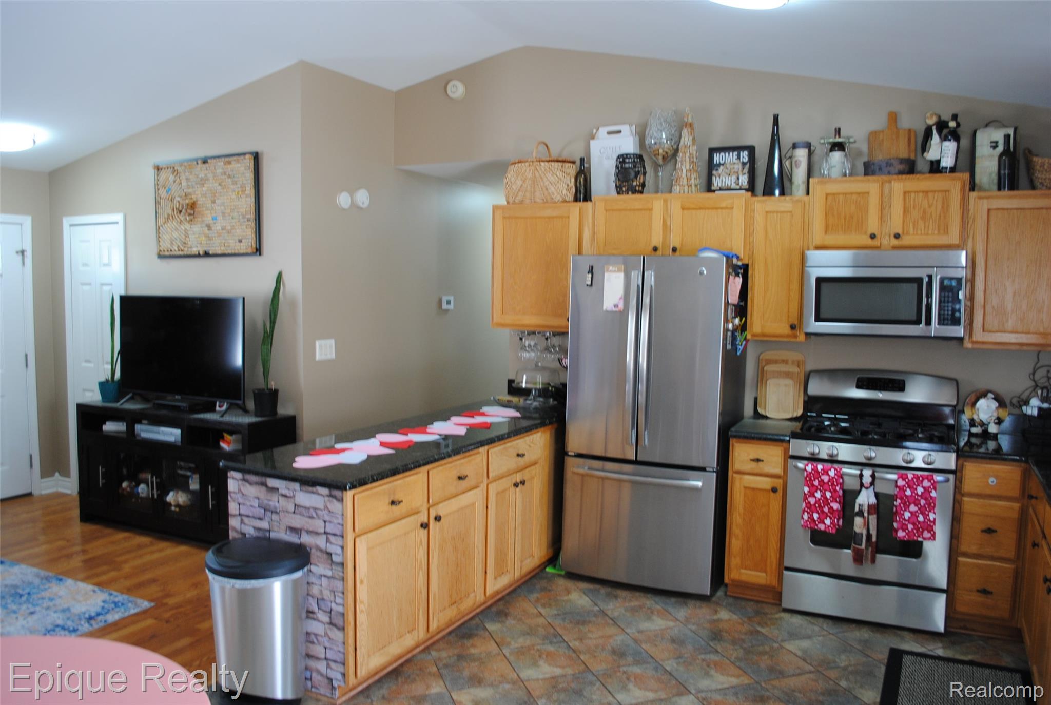 750 Applegate Drive