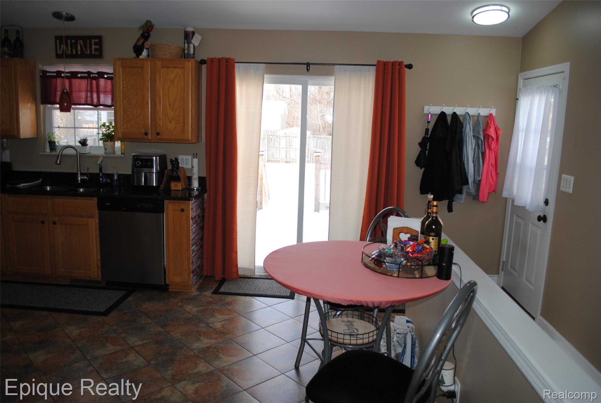 750 Applegate Drive