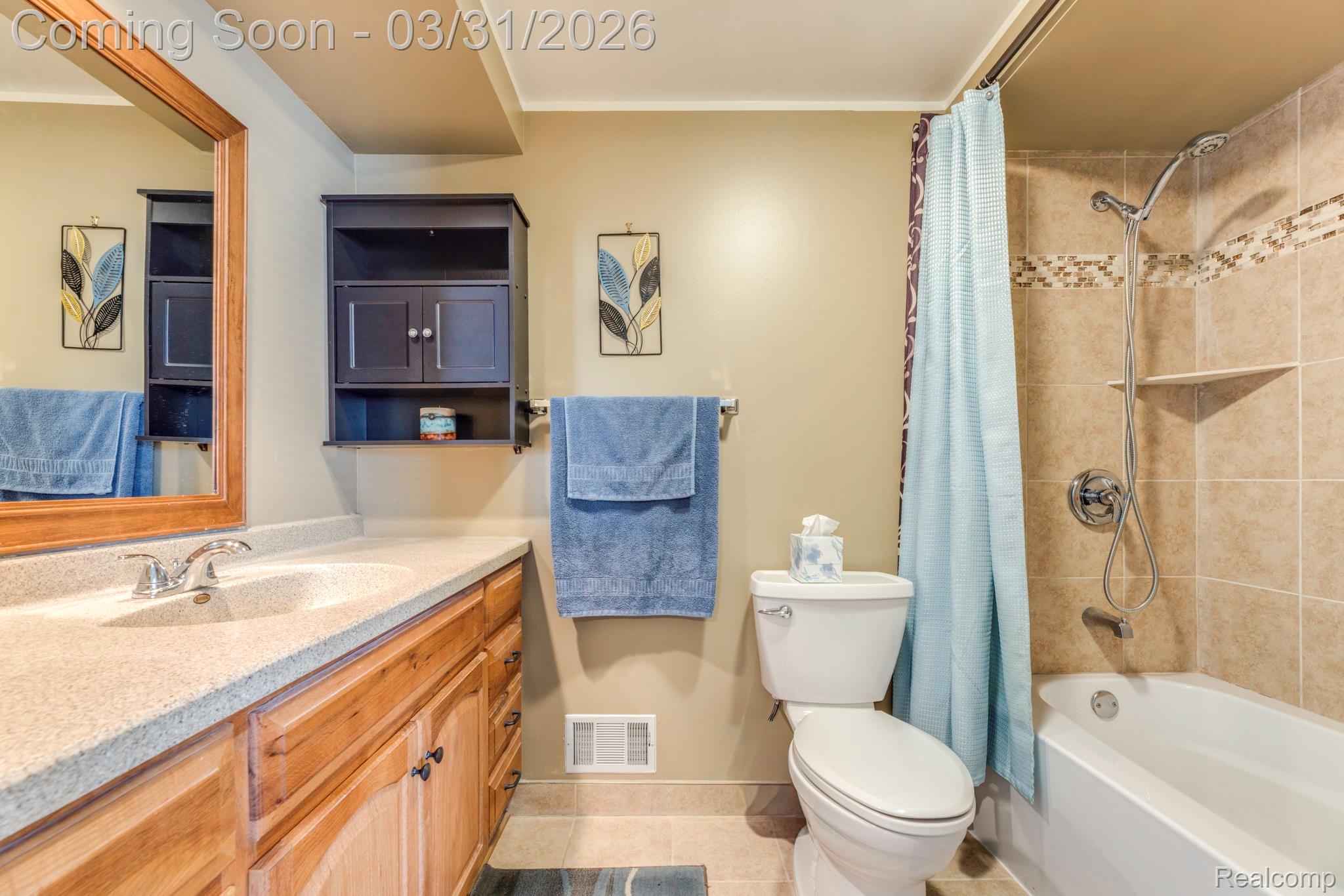 3264 Lake Drive