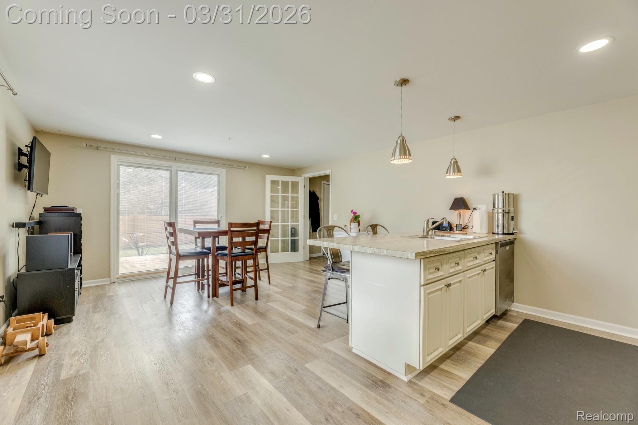 3264 Lake Drive