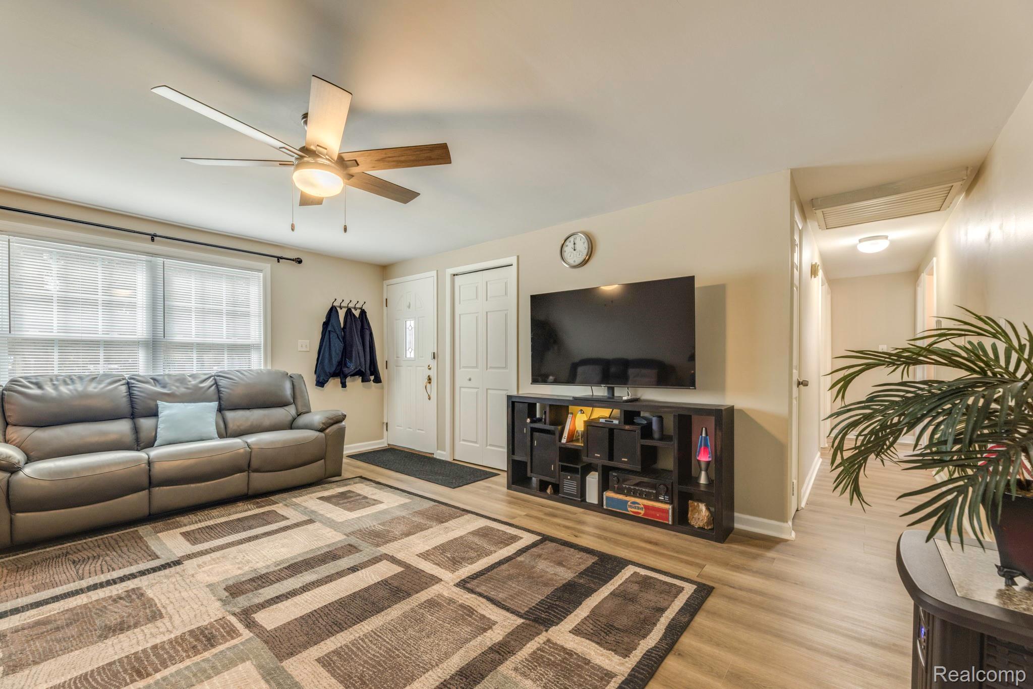 3264 Lake Drive