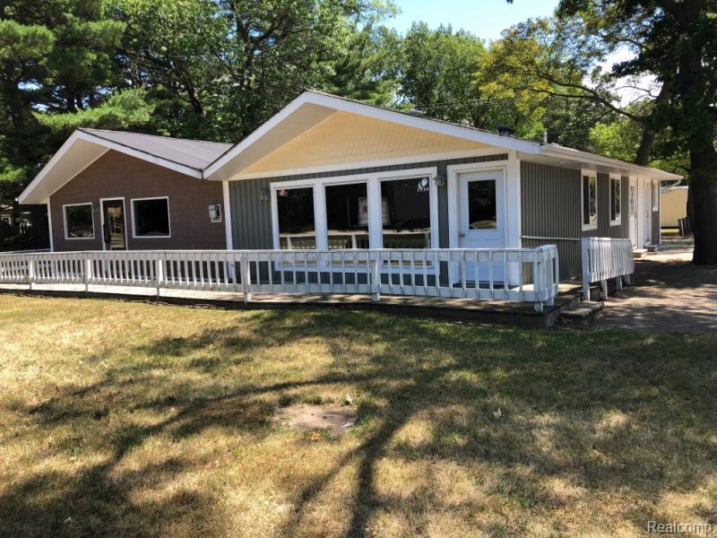 7039 Main Street (M-25) Highway