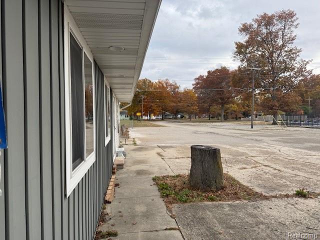 7039 Main Street (M-25) Highway