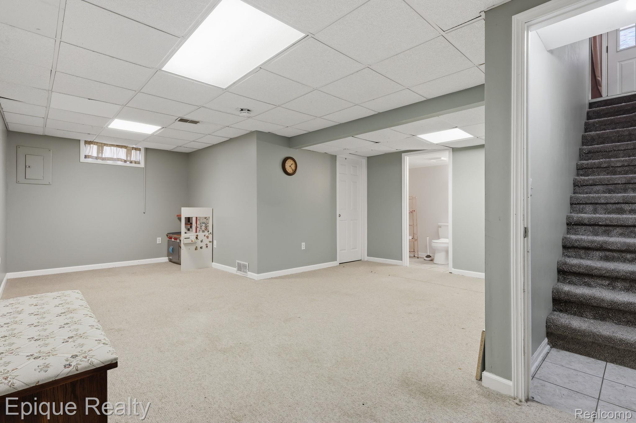 753 Applegate Drive