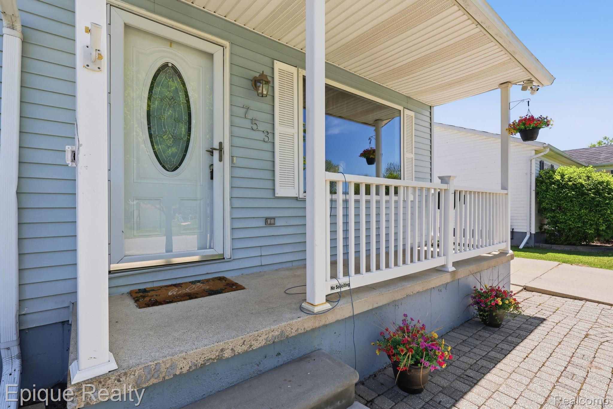 753 Applegate Drive