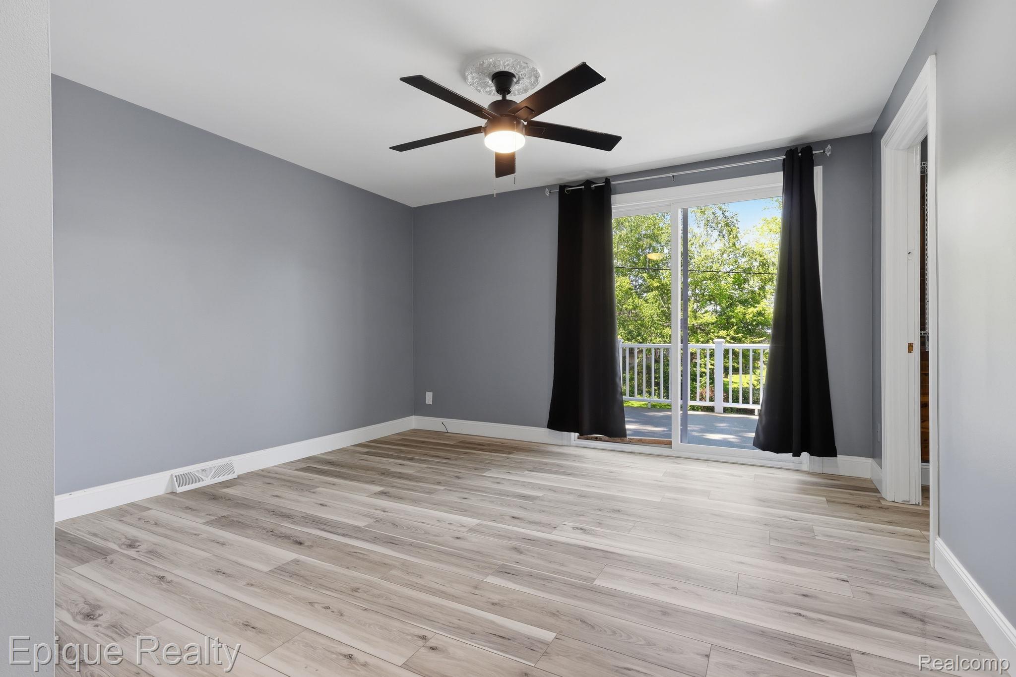2549 Riverwood Drive