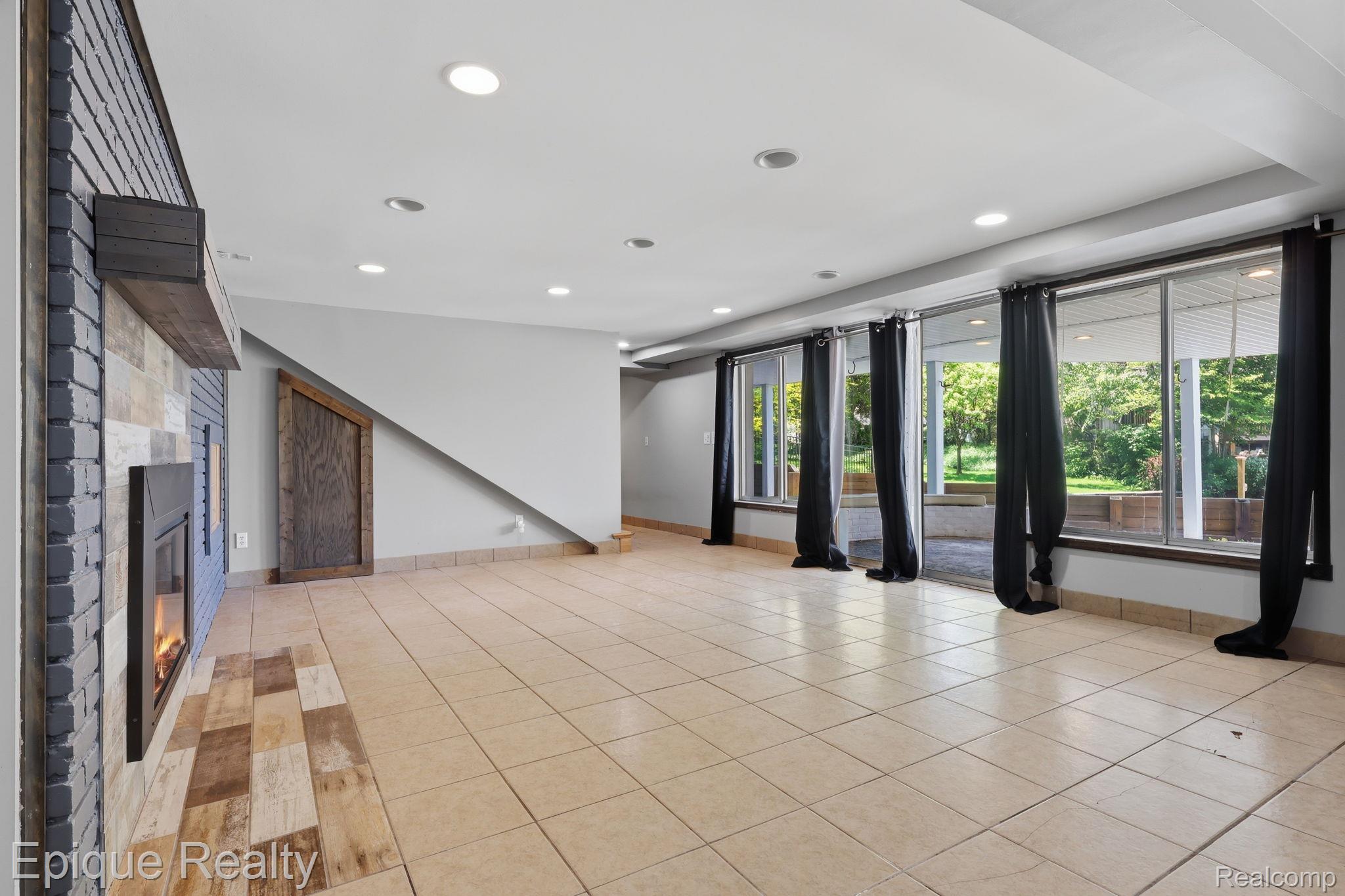 2549 Riverwood Drive